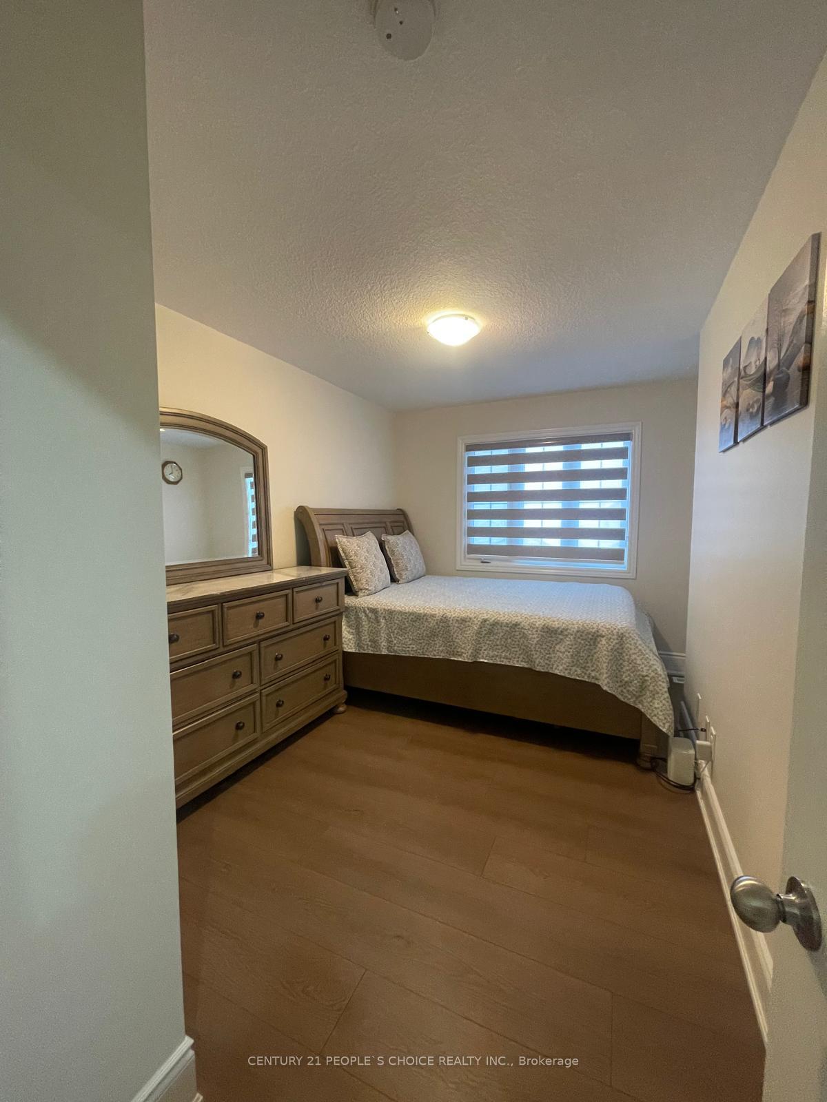 Photo 16 of 58 Renfrew Street, Kitchener — HOMEH