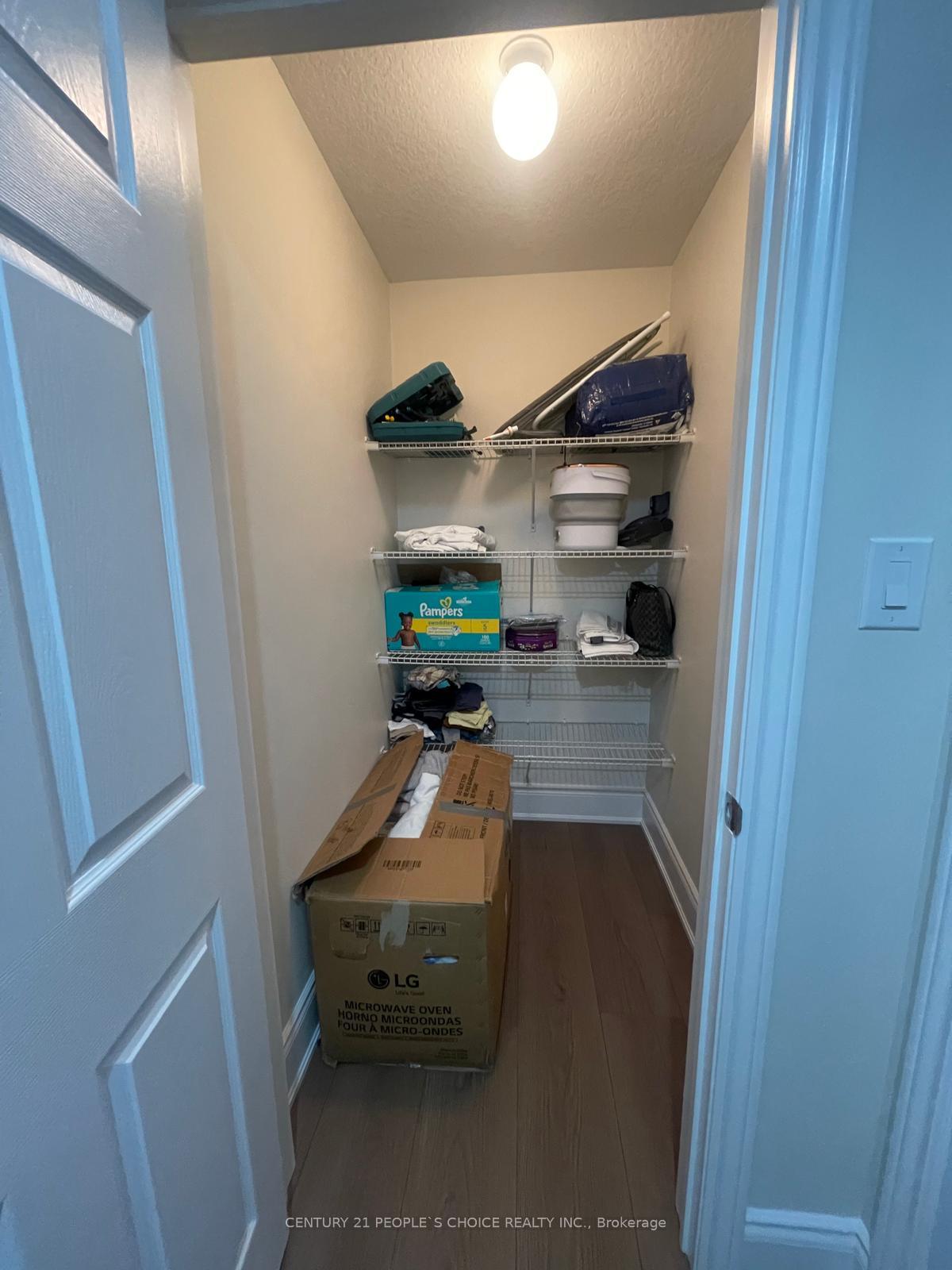 Photo 20 of 58 Renfrew Street, Kitchener — HOMEH