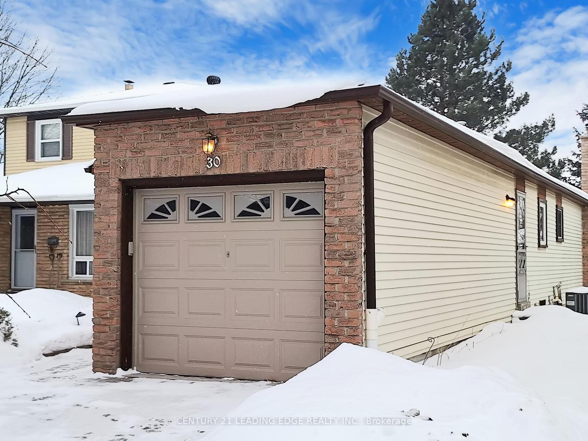 Photo 7 of 30 Madsen Crescent, Markham, Markville — HOMEH