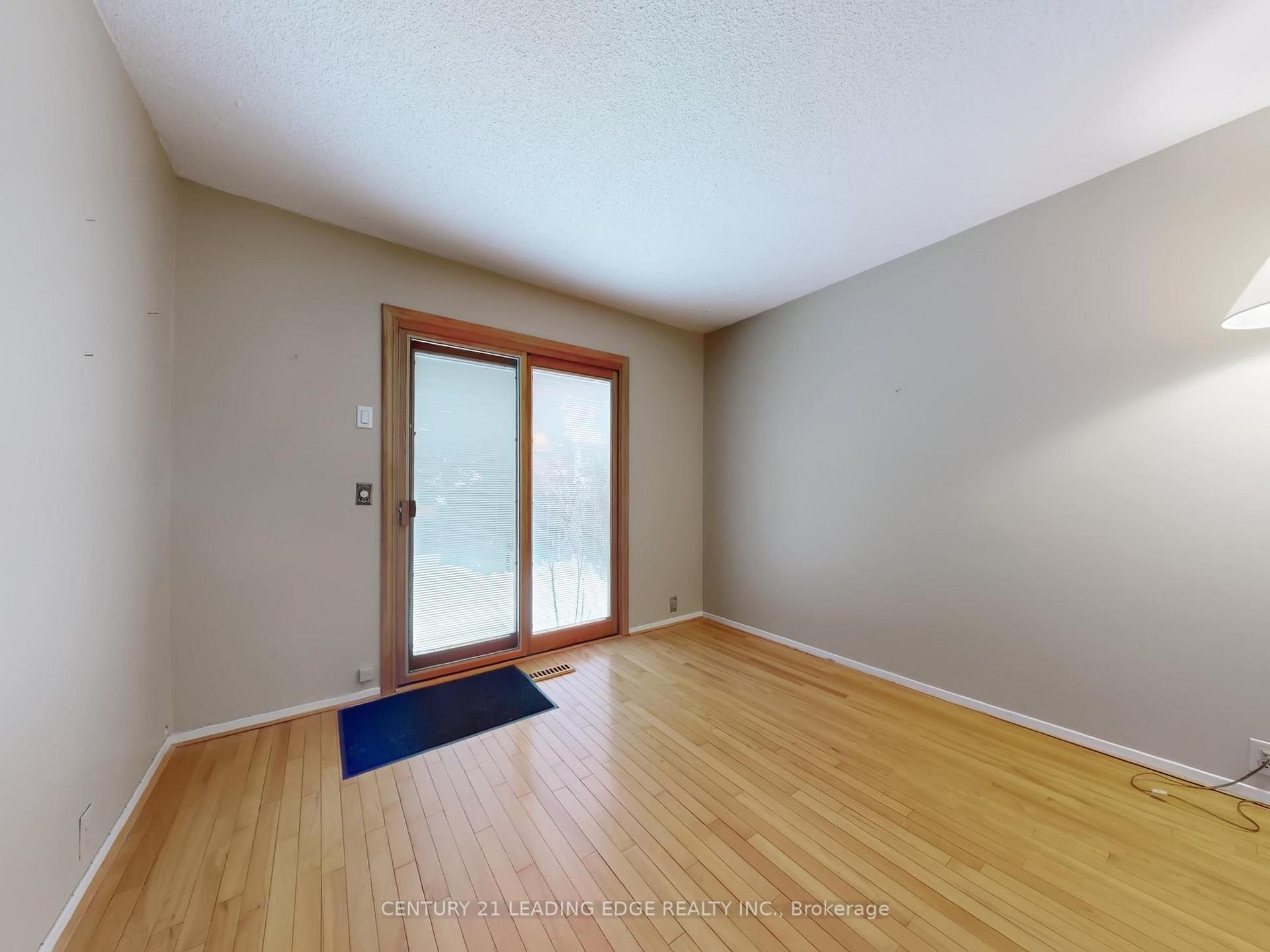 Photo 18 of 30 Madsen Crescent, Markham, Markville — HOMEH