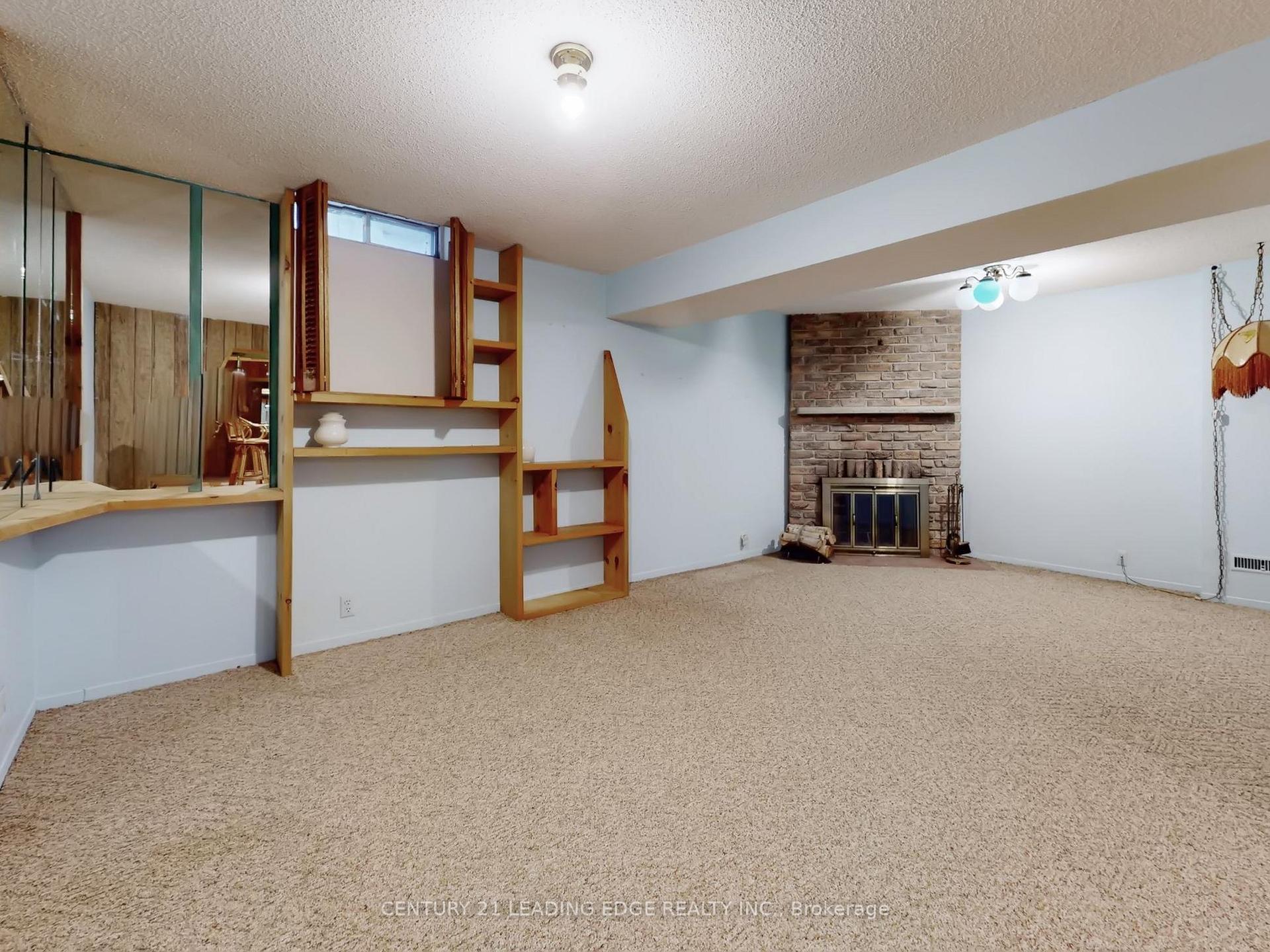Photo 28 of 30 Madsen Crescent, Markham, Markville — HOMEH
