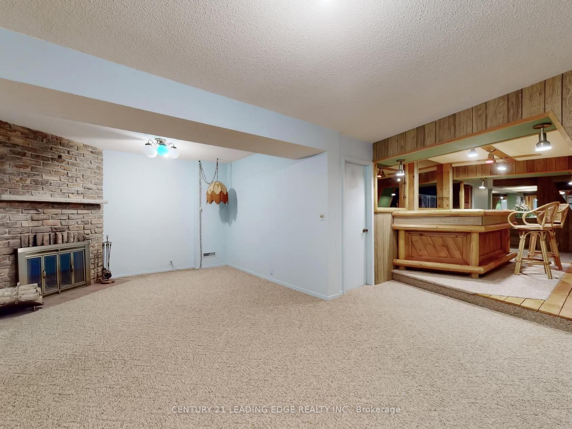 Photo 29 of 30 Madsen Crescent, Markham, Markville — HOMEH