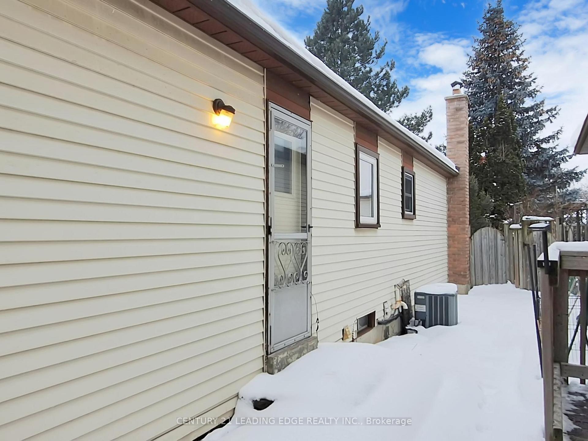 Photo 40 of 30 Madsen Crescent, Markham, Markville — HOMEH