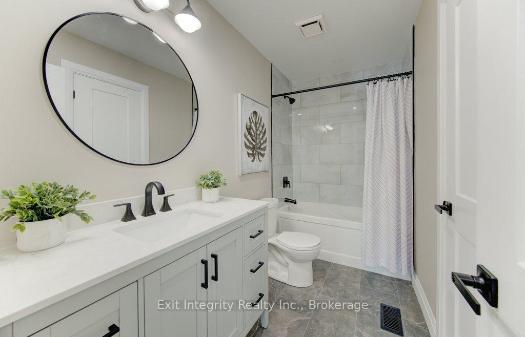 Photo 18 of 402 Heritage Drive, Kitchener — HOMEH