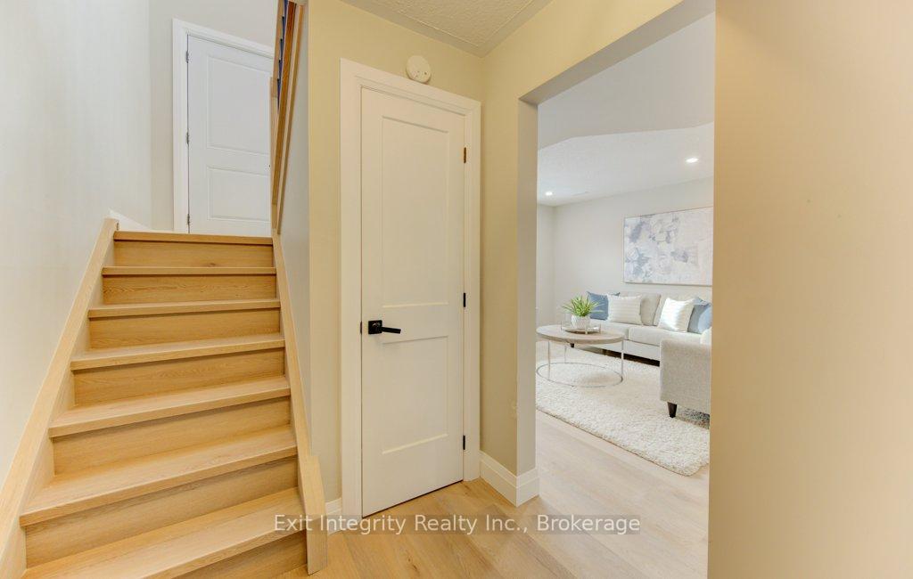 Photo 22 of 402 Heritage Drive, Kitchener — HOMEH