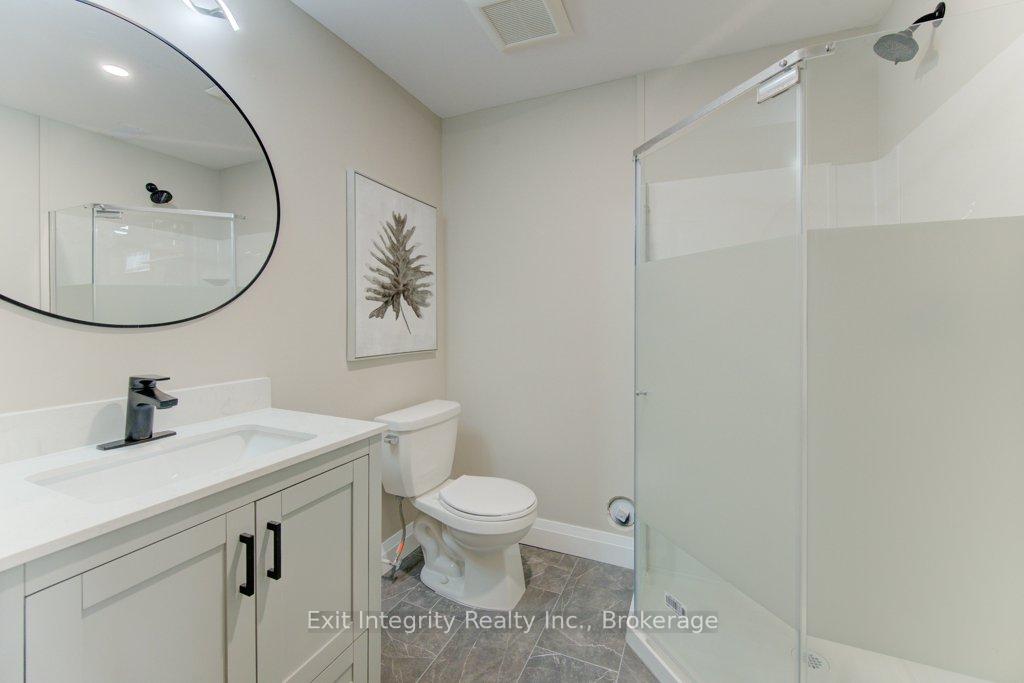 Photo 23 of 402 Heritage Drive, Kitchener — HOMEH