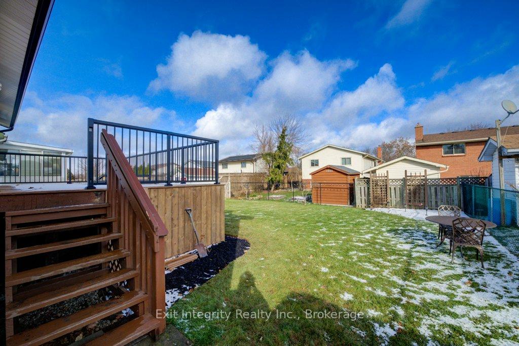 Photo 26 of 402 Heritage Drive, Kitchener — HOMEH