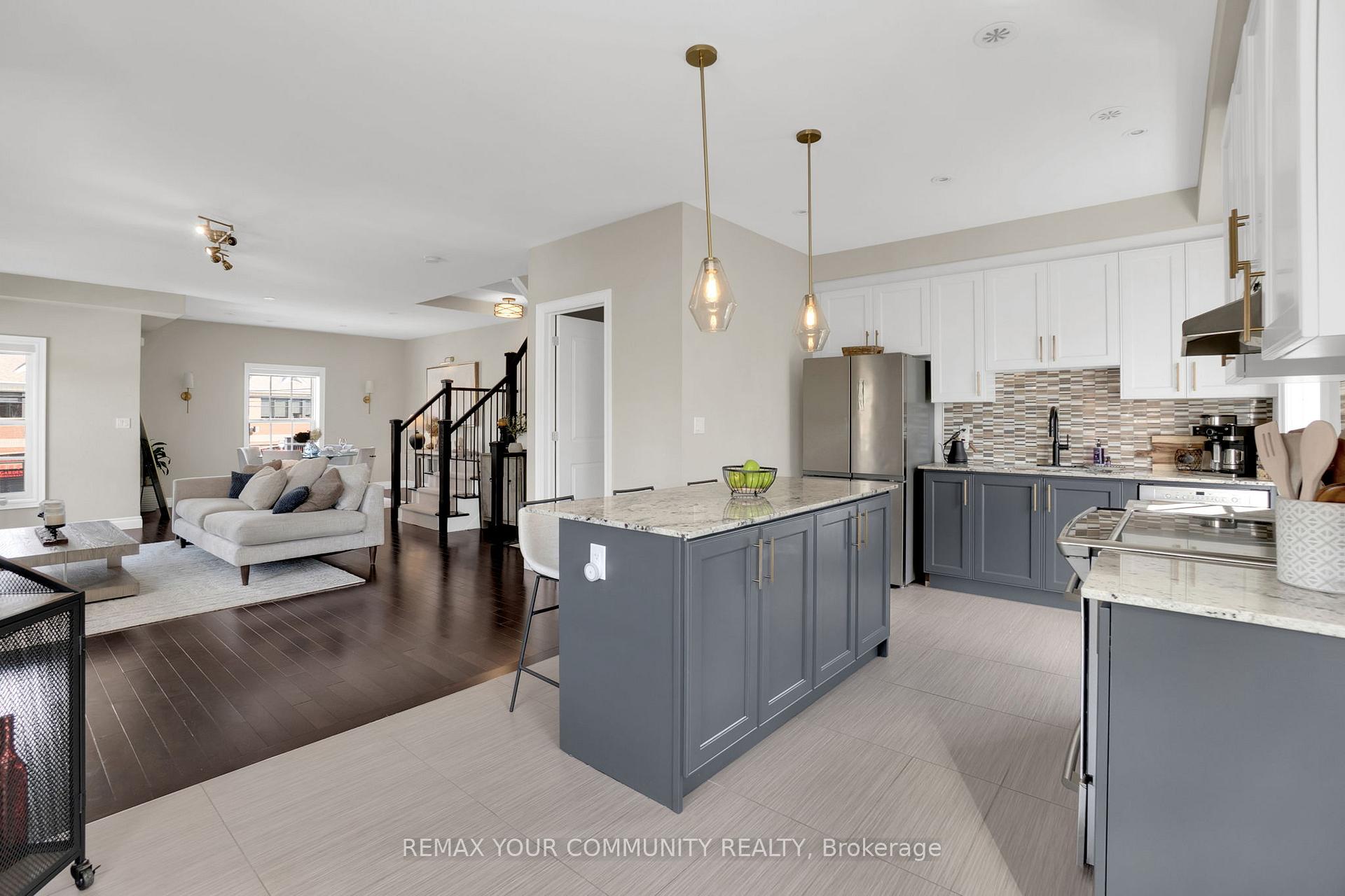 Photo 4 of Unit 8, 10060 Keele Street, Vaughan, Maple — HOMEH