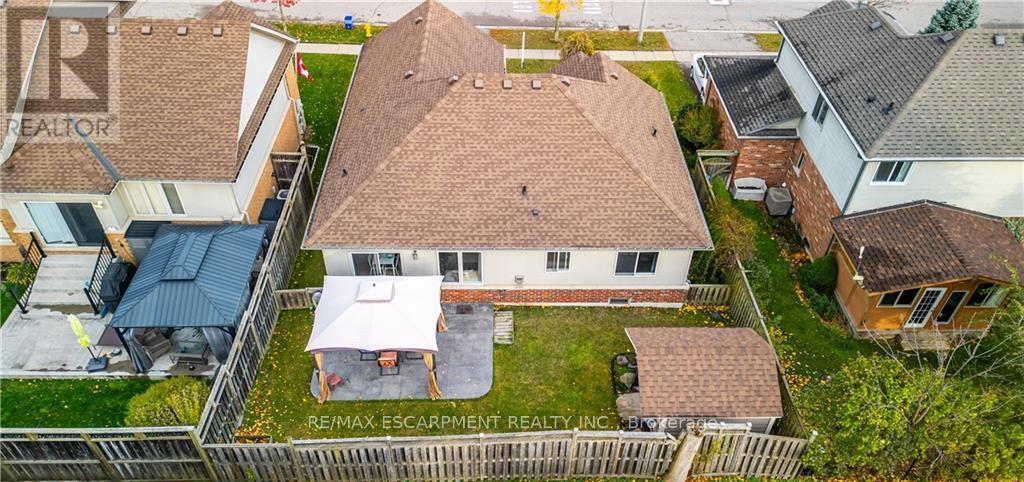 Photo 23 of 11 Irongate Drive, Brant, Paris — HOMEH