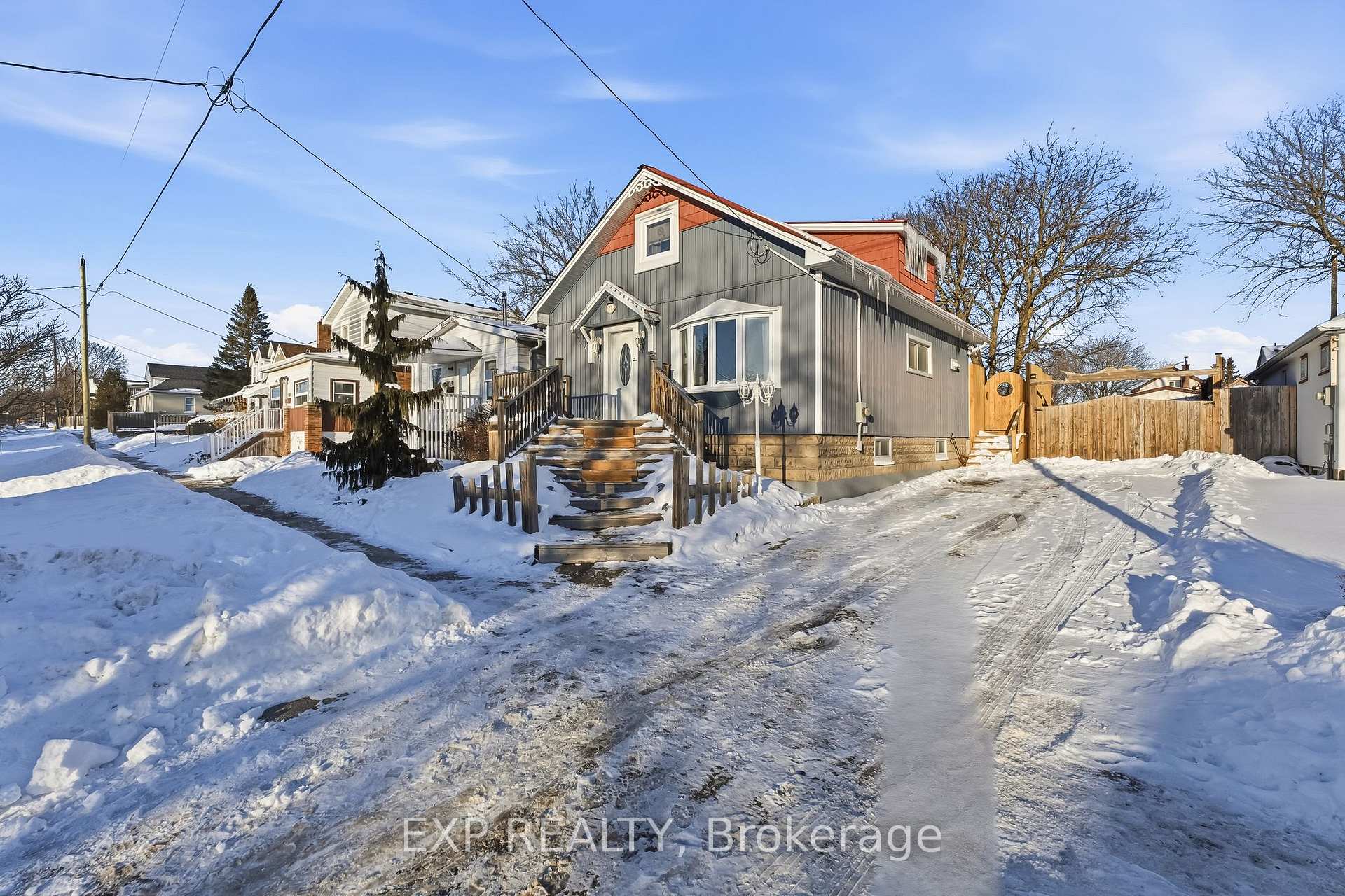 Photo 2 of 77 Westmount Street, Oshawa, Vanier — HOMEH