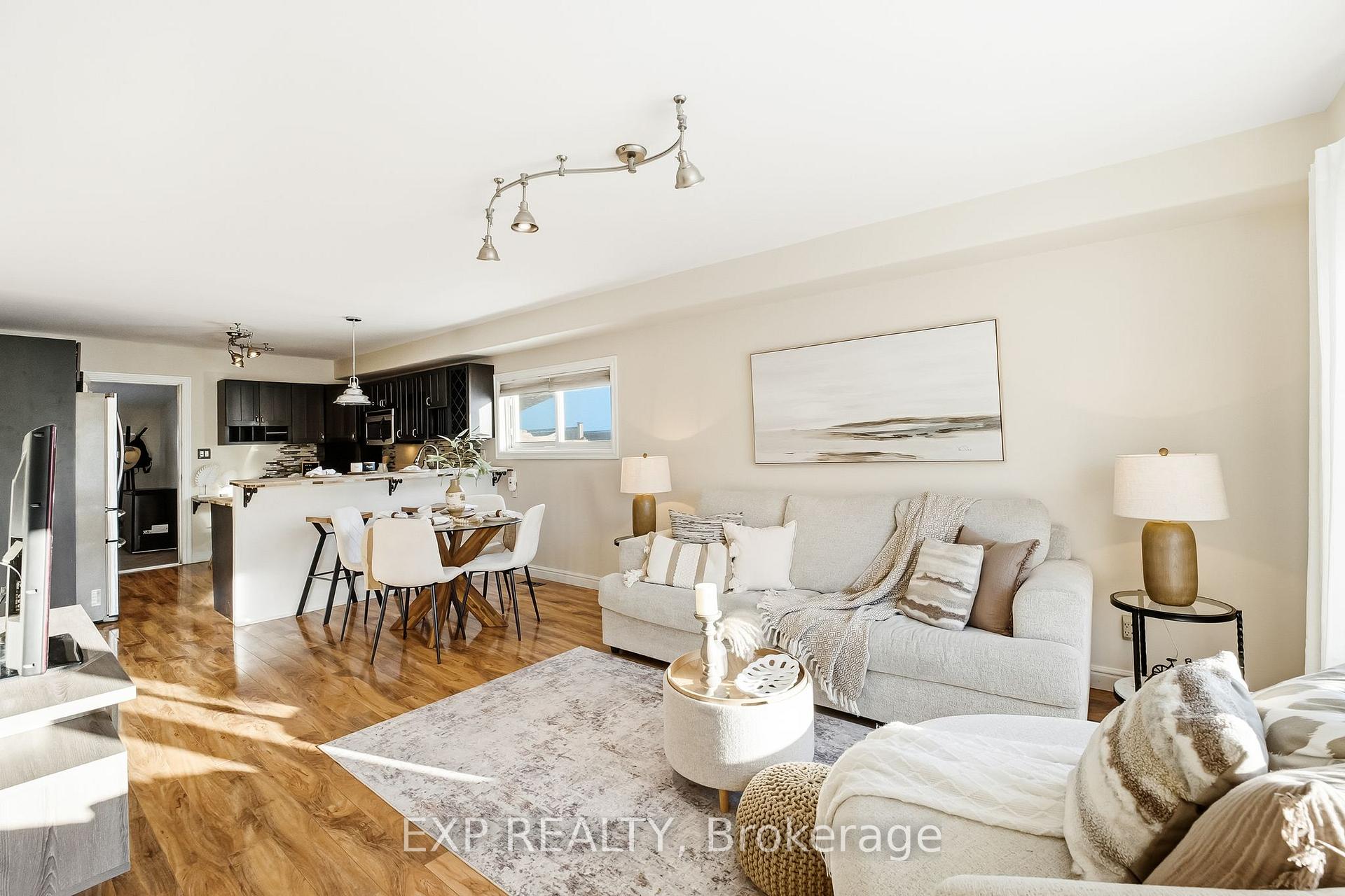 Photo 14 of 77 Westmount Street, Oshawa, Vanier — HOMEH
