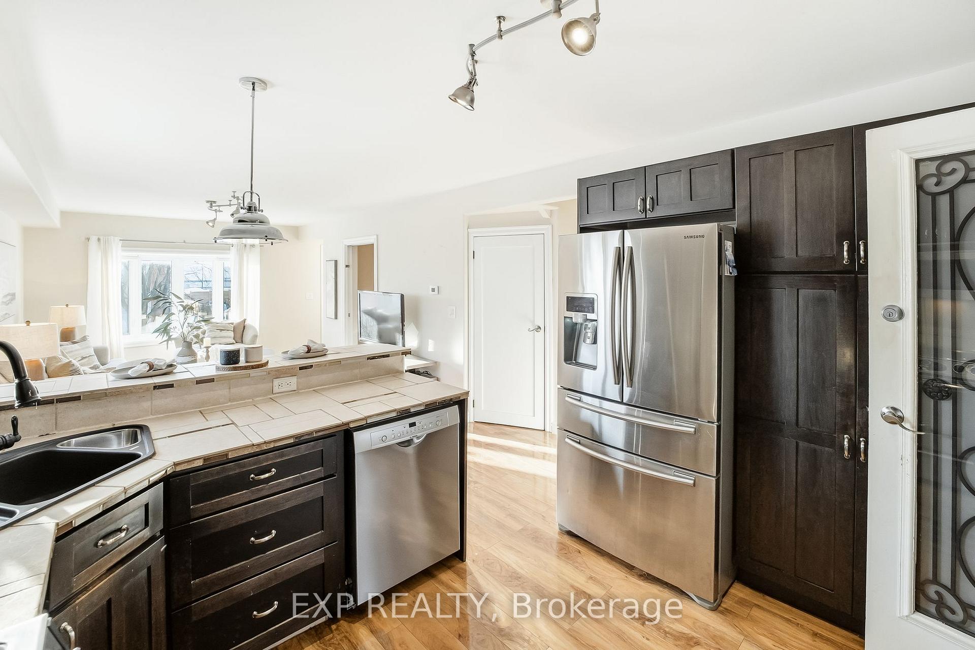 Photo 13 of 77 Westmount Street, Oshawa, Vanier — HOMEH