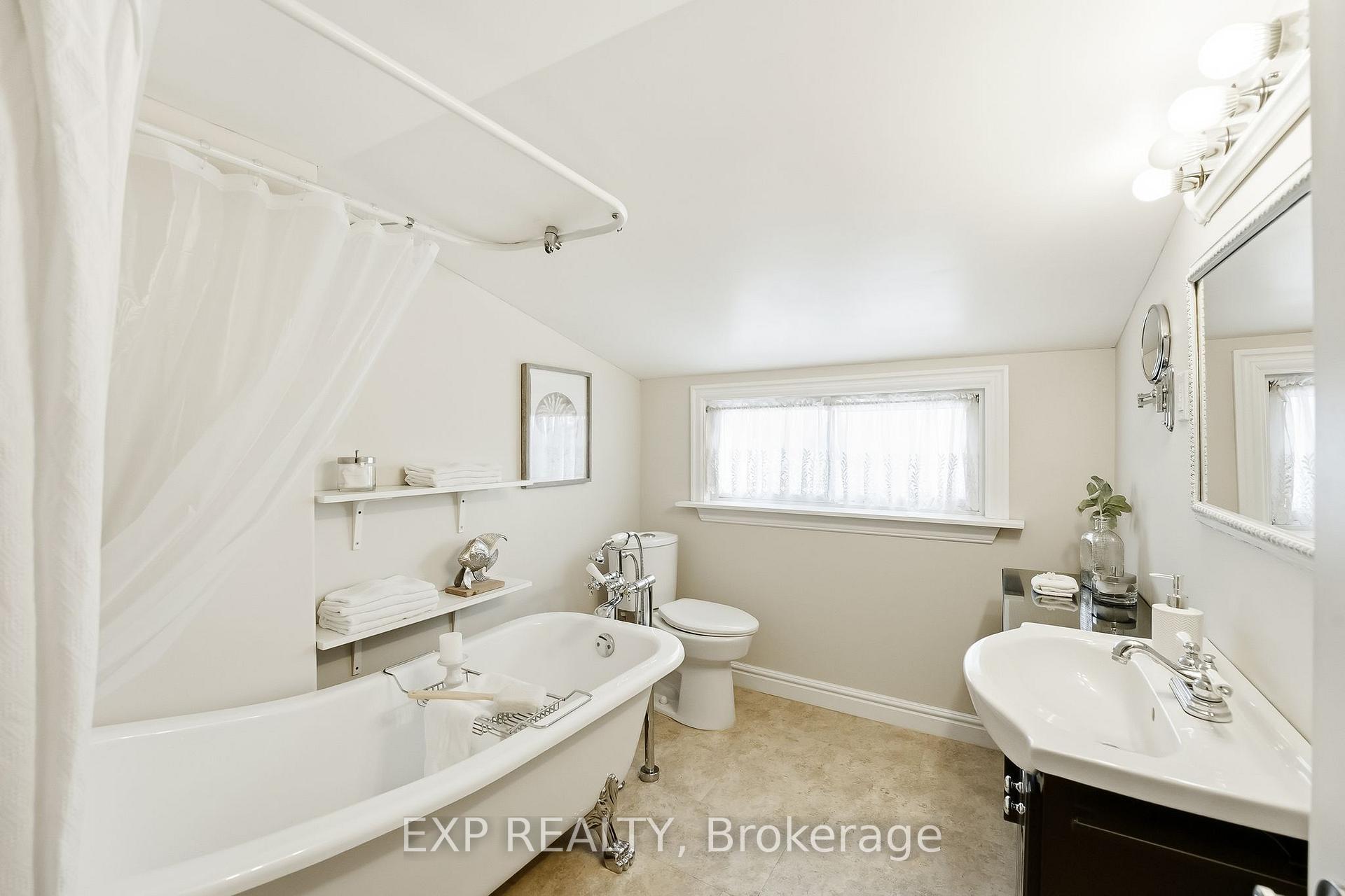 Photo 25 of 77 Westmount Street, Oshawa, Vanier — HOMEH