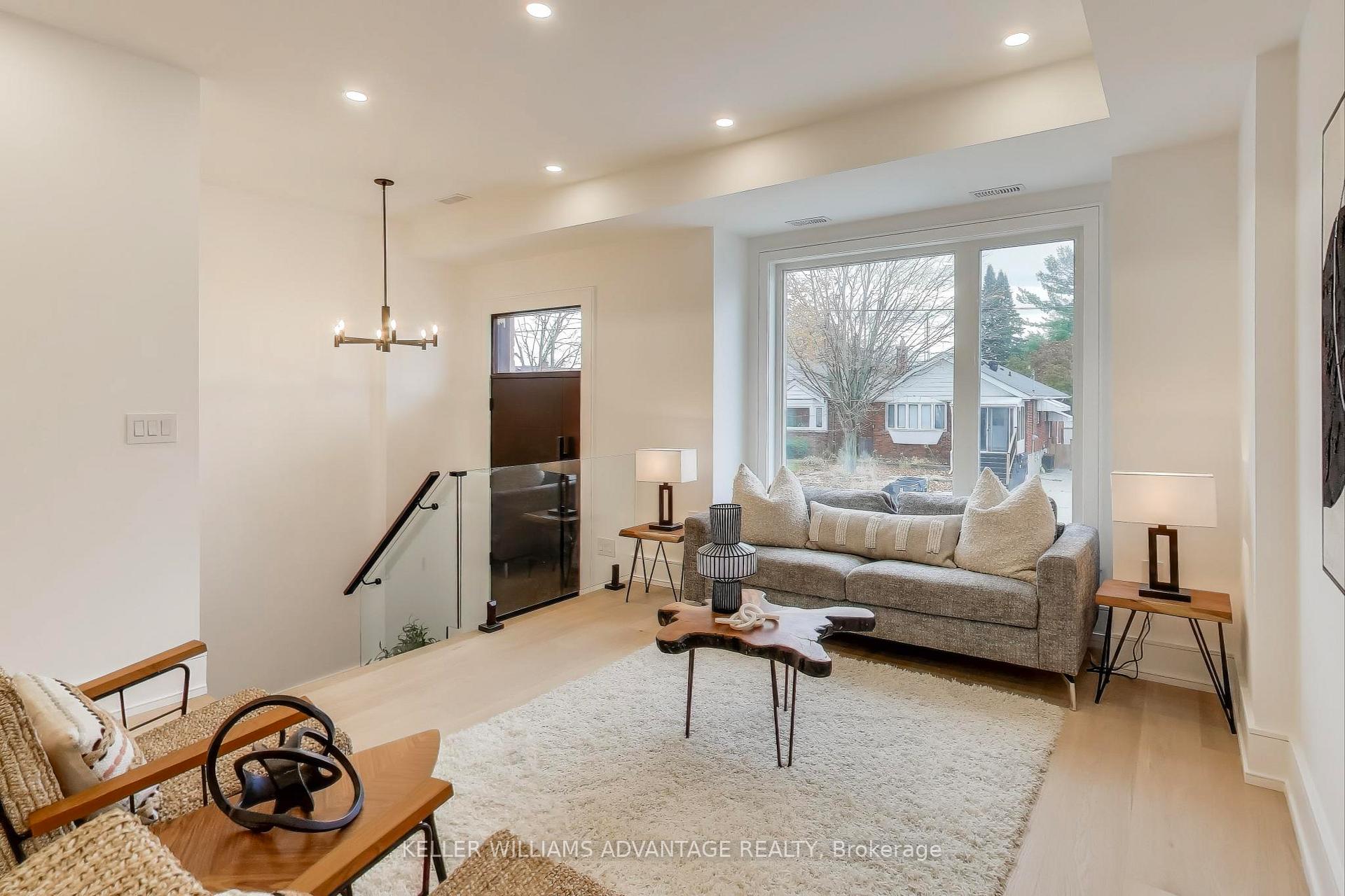 Photo 3 of 102 Yardley Avenue, Toronto, O'Connor-Parkview — HOMEH