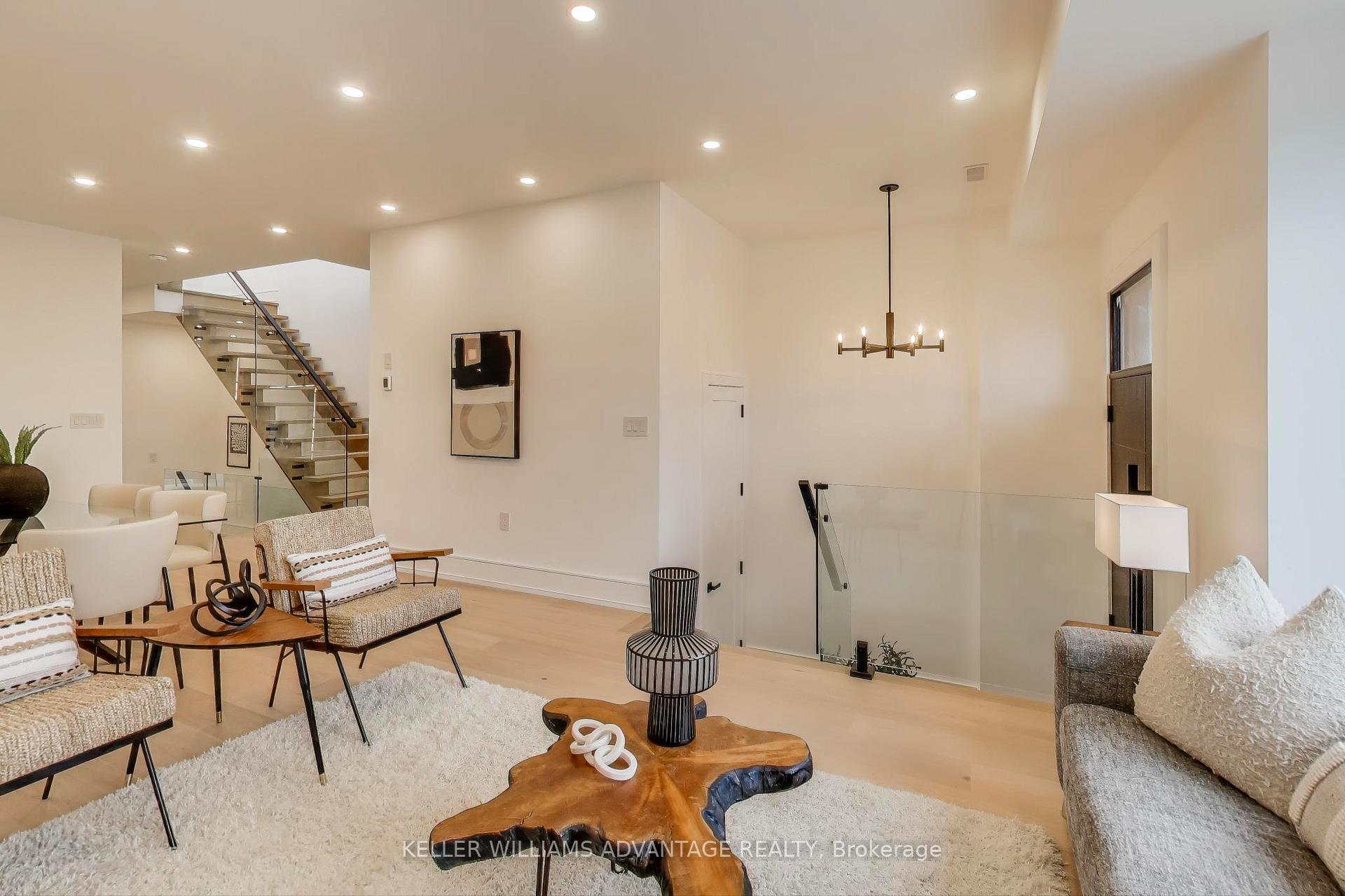 Photo 5 of 102 Yardley Avenue, Toronto, O'Connor-Parkview — HOMEH