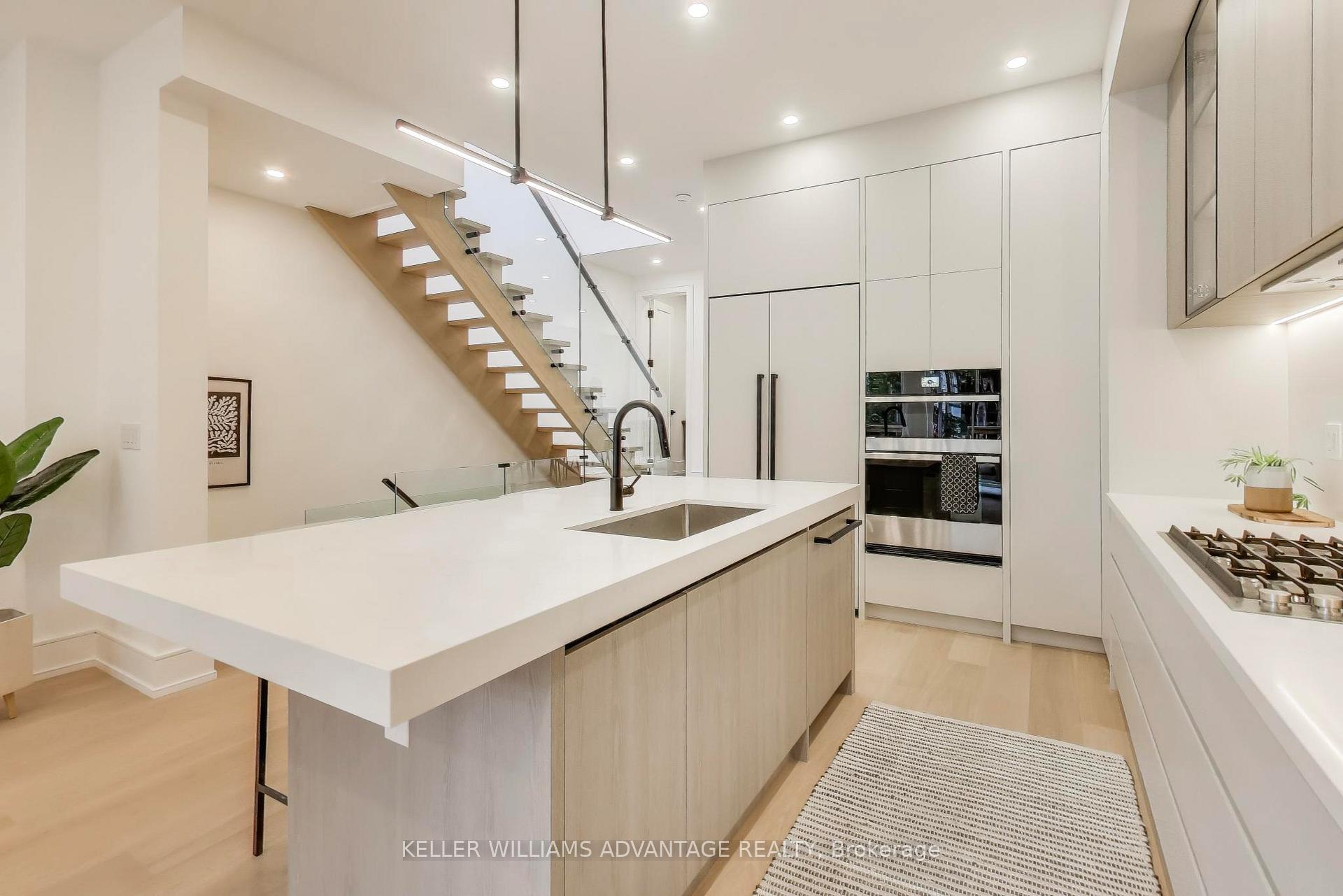 Photo 11 of 102 Yardley Avenue, Toronto, O'Connor-Parkview — HOMEH