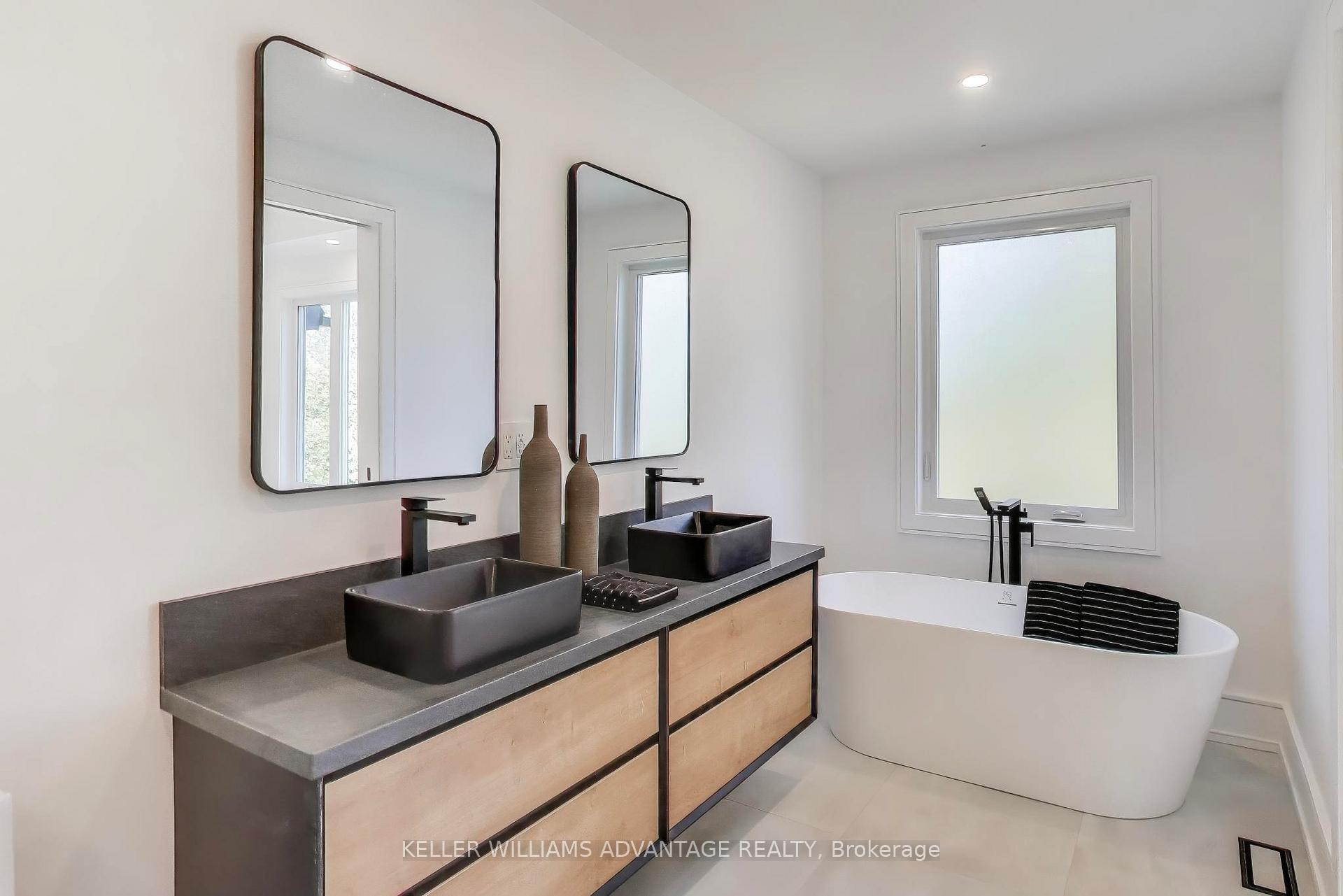 Photo 21 of 102 Yardley Avenue, Toronto, O'Connor-Parkview — HOMEH
