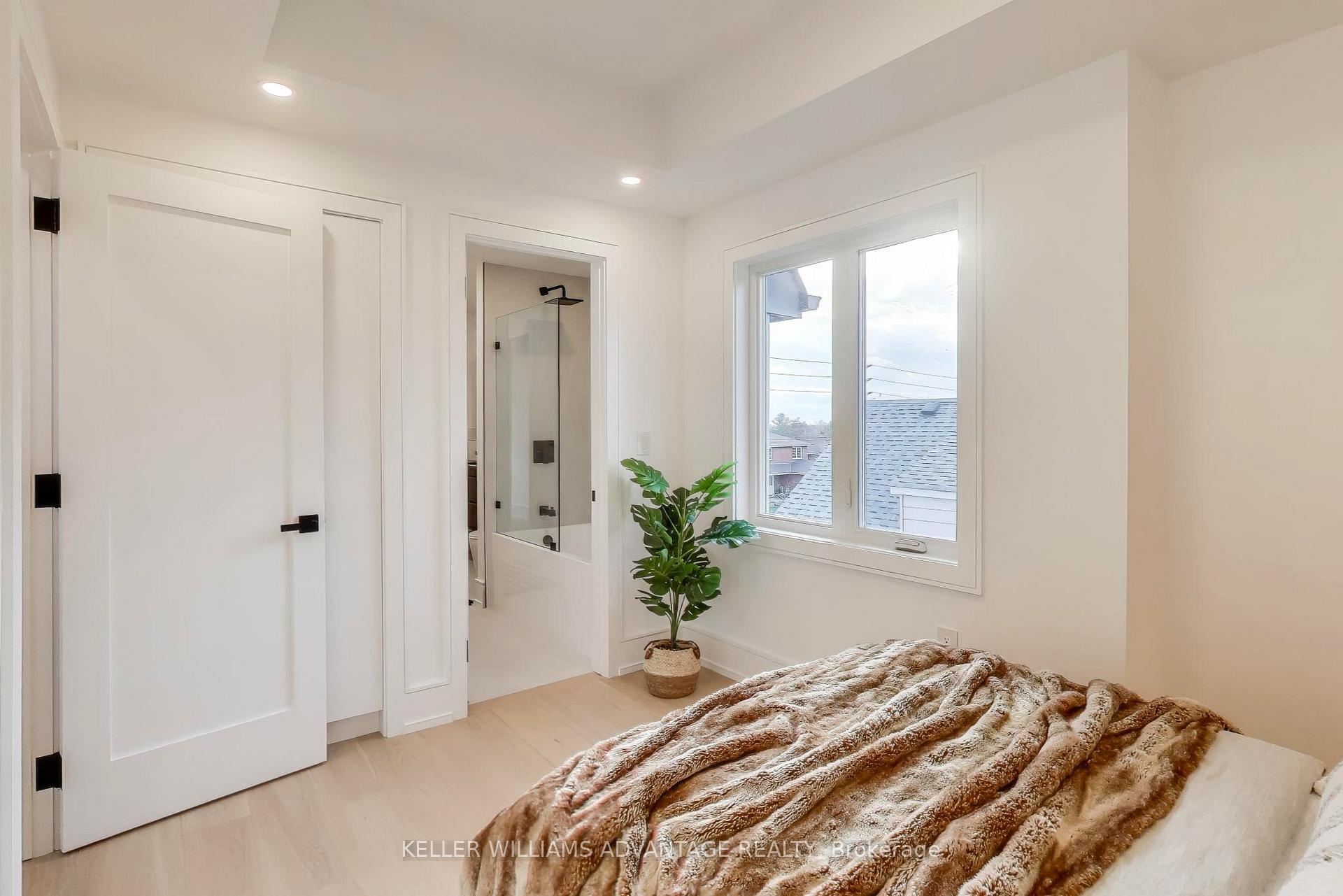 Photo 26 of 102 Yardley Avenue, Toronto, O'Connor-Parkview — HOMEH