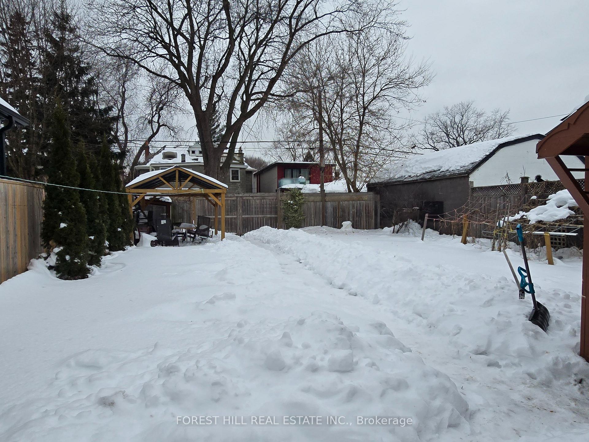 Photo 3 of 10 Bryant Avenue, Toronto, Crescent Town — HOMEH