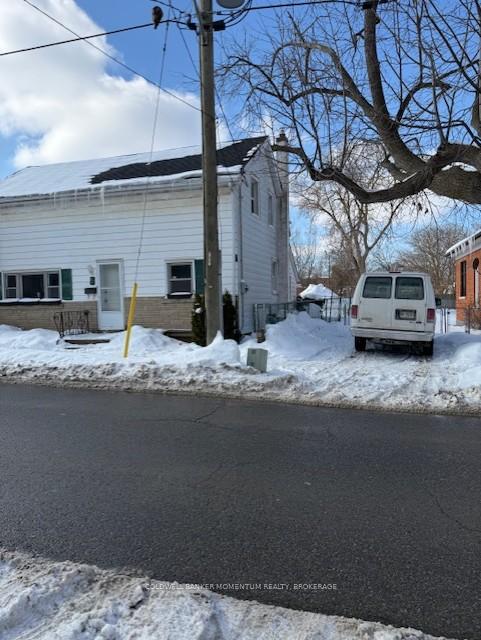 Photo 2 of 5 Tasker Street, St. Catharines, E. Chester — HOMEH