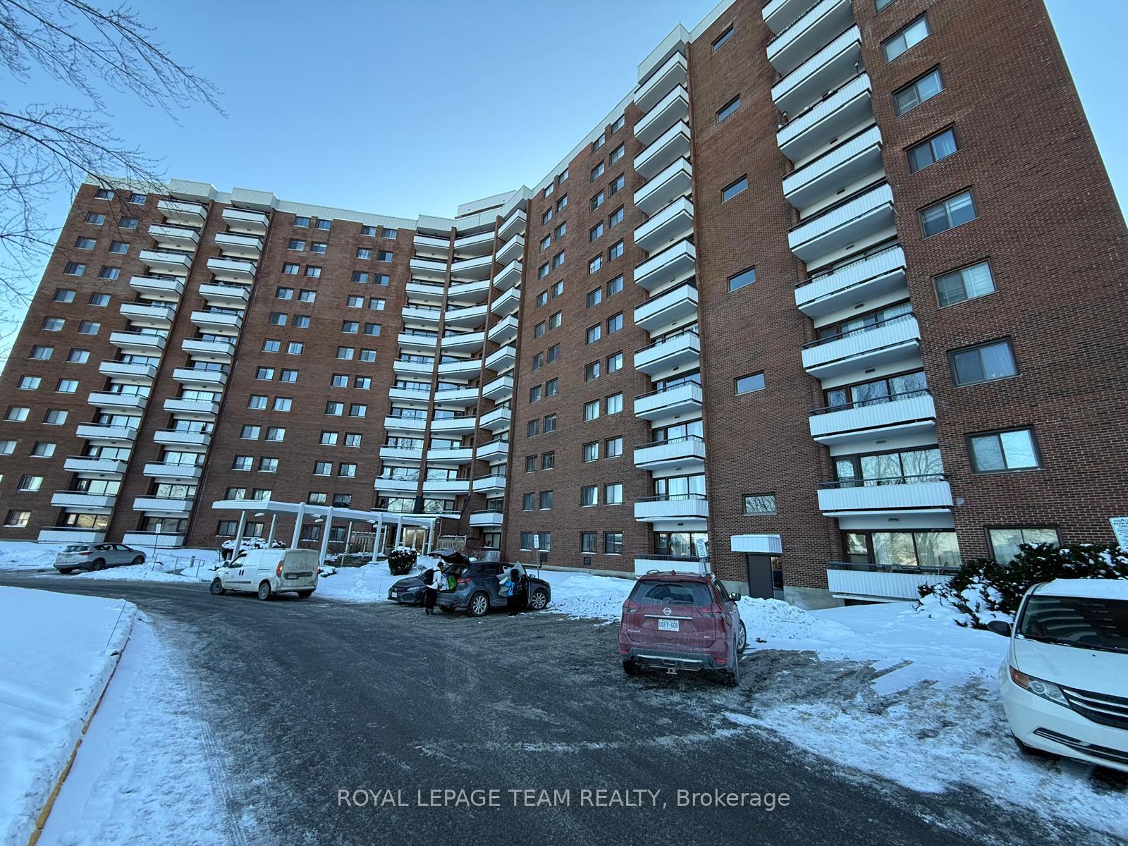 Photo 1 of Unit 1116, 20 Chesterton Drive, Ottawa, Borden Farm/Stewart Farm/Carleton Heights/Parkwood Hills — HOMEH