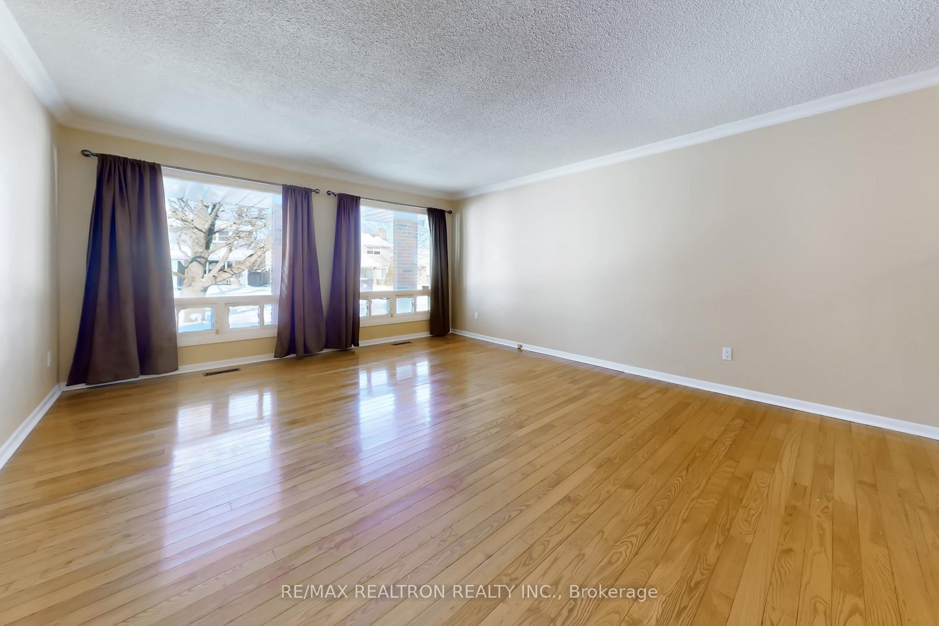 Photo 22 of 25 Roman Road, Markham, German Mills — HOMEH