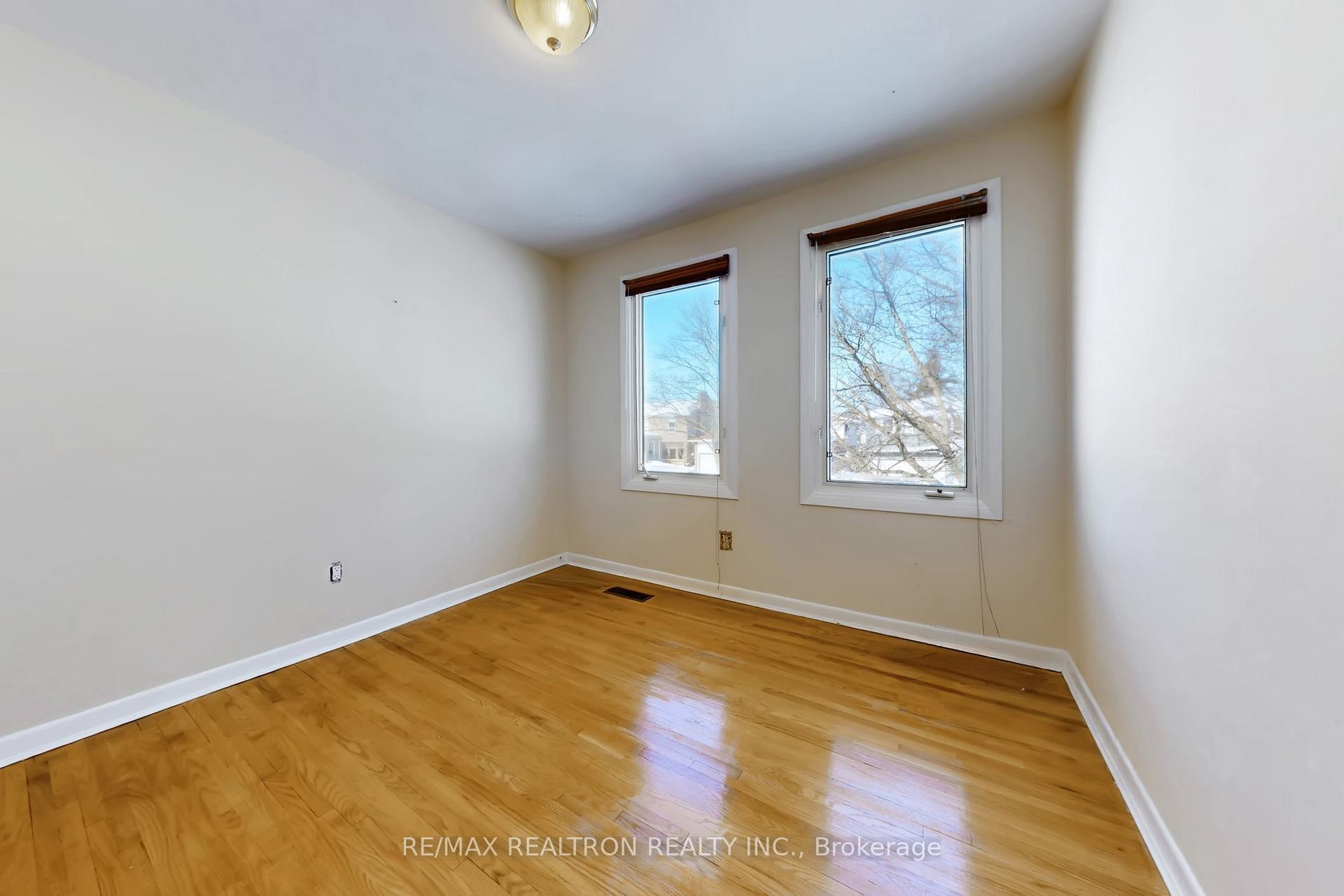 Photo 21 of 25 Roman Road, Markham, German Mills — HOMEH
