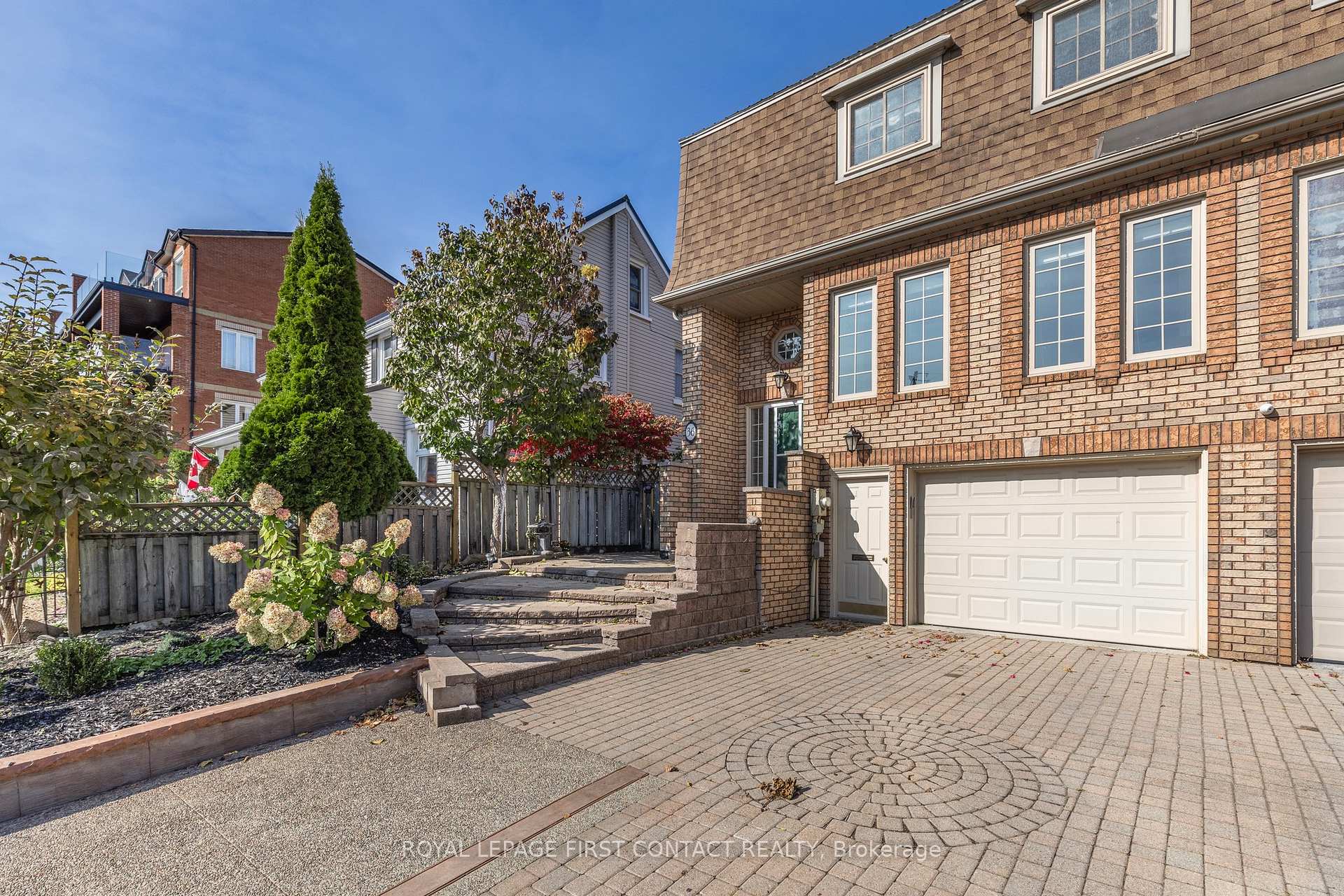 Front of 36 Kempenfelt Drive