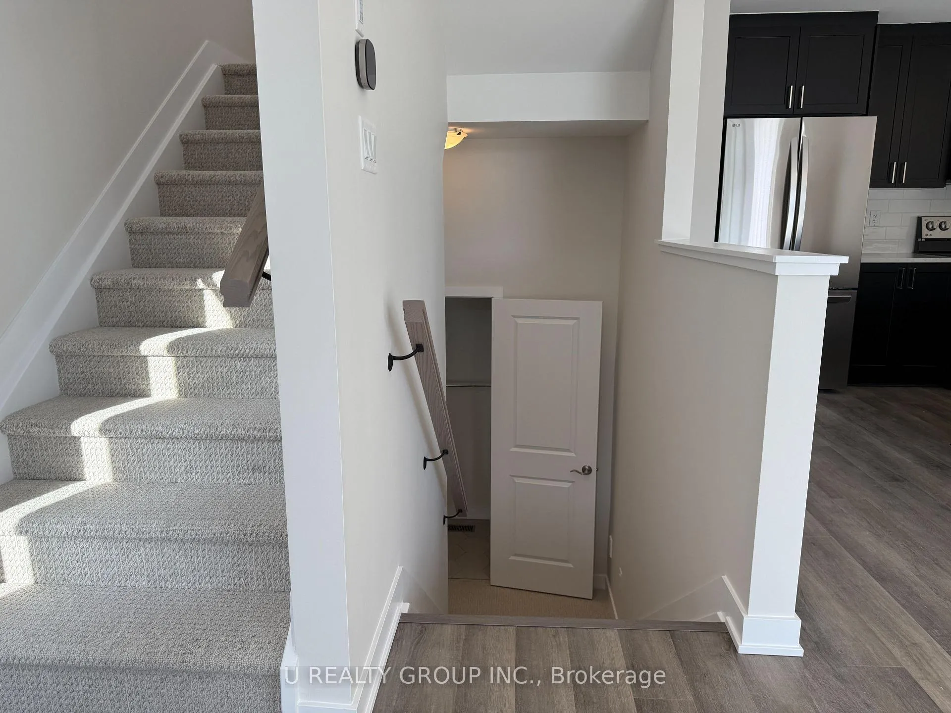 Photo 6 of 646 Corporal Private, Ottawa, Blossom Park/Kemp Park/Findlay Creek — HOMEH