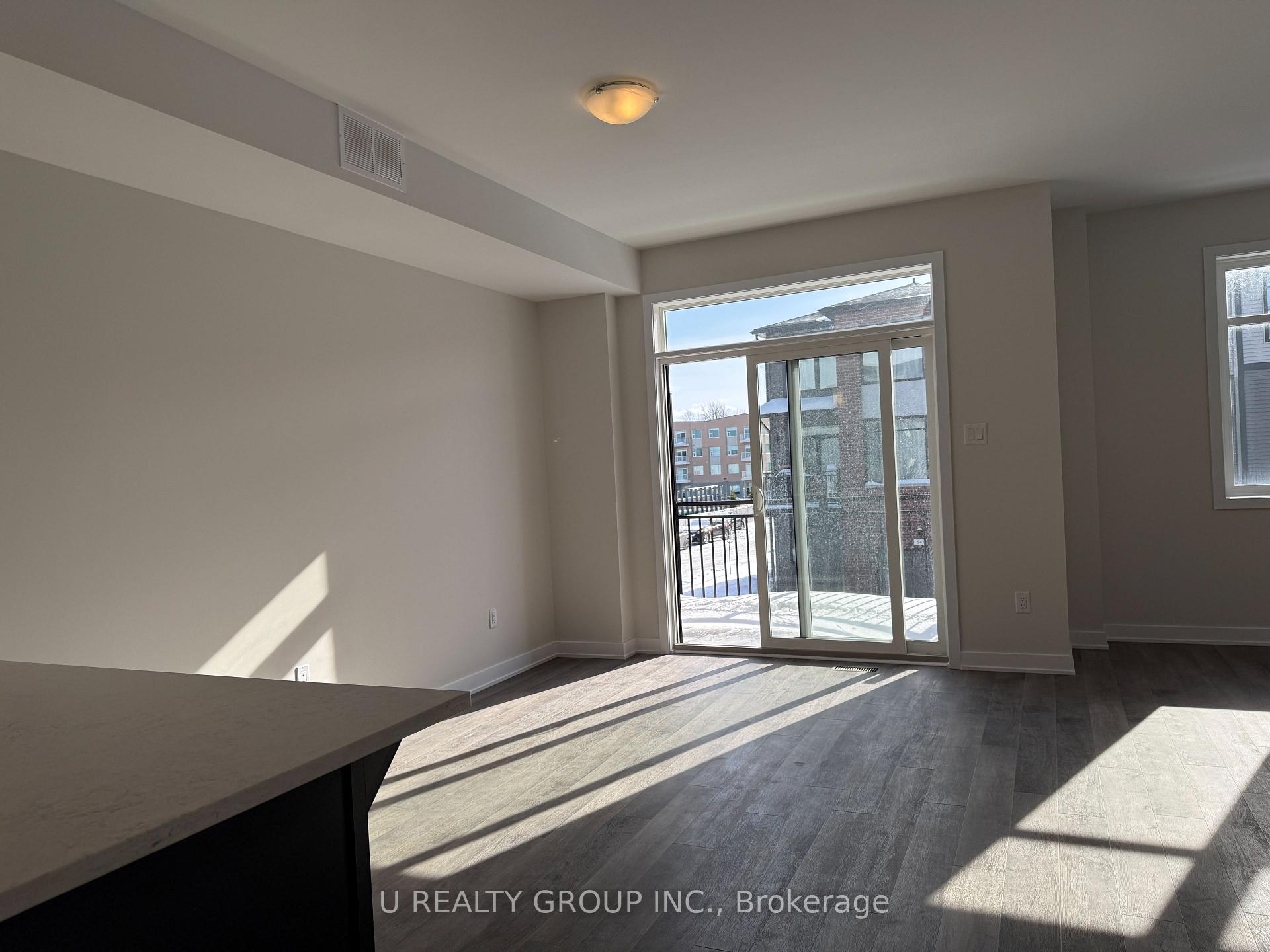 Photo 17 of 648 Corporal Private, Ottawa, Blossom Park/Kemp Park/Findlay Creek — HOMEH
