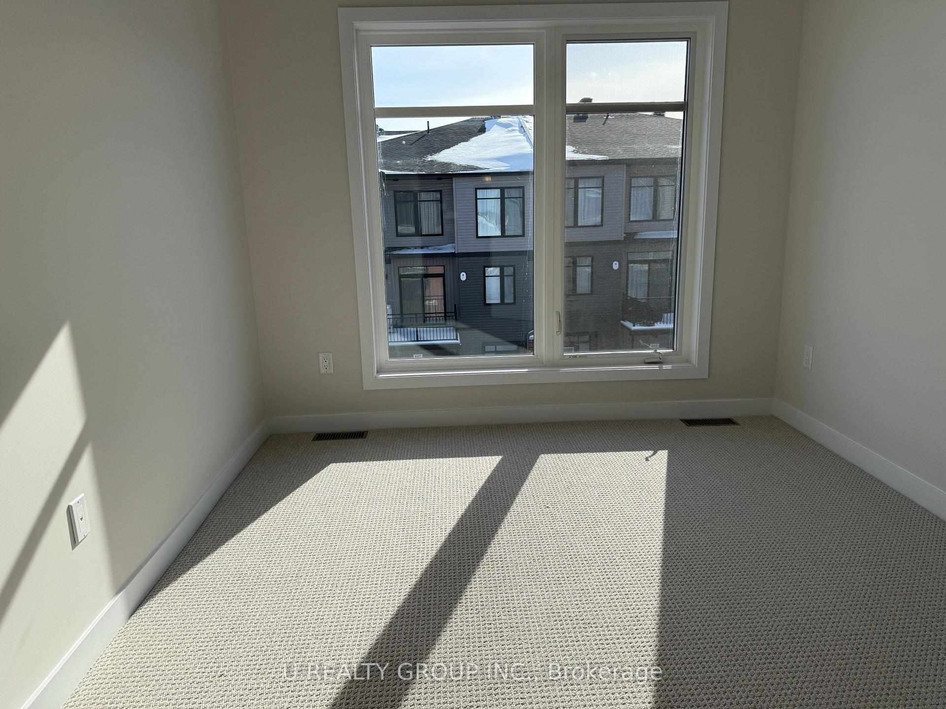 Photo 19 of 648 Corporal Private, Ottawa, Blossom Park/Kemp Park/Findlay Creek — HOMEH