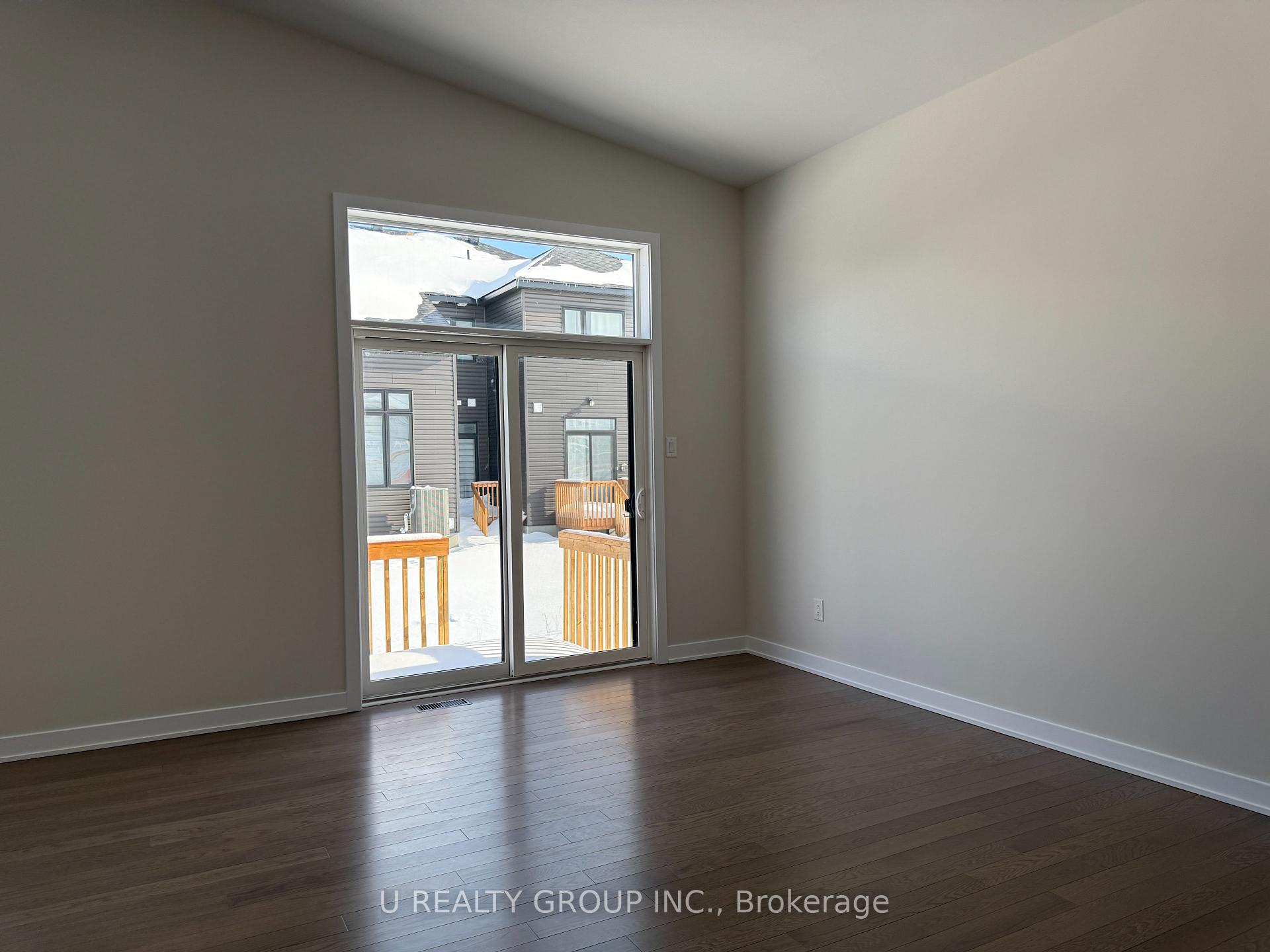 Photo 14 of 210 Ginebik Way, Ottawa, Blossom Park/Kemp Park/Findlay Creek — HOMEH
