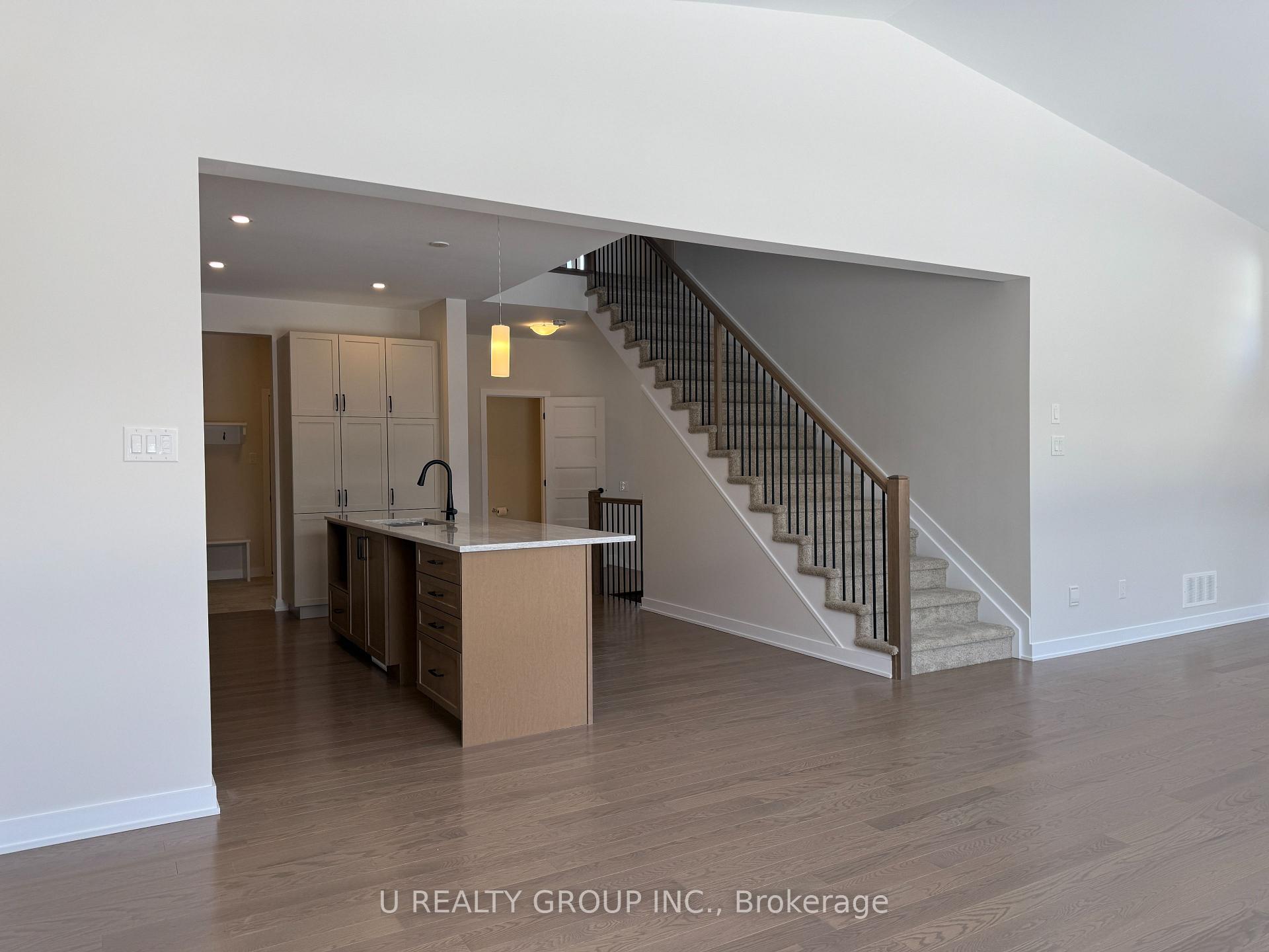 Photo 23 of 210 Ginebik Way, Ottawa, Blossom Park/Kemp Park/Findlay Creek — HOMEH