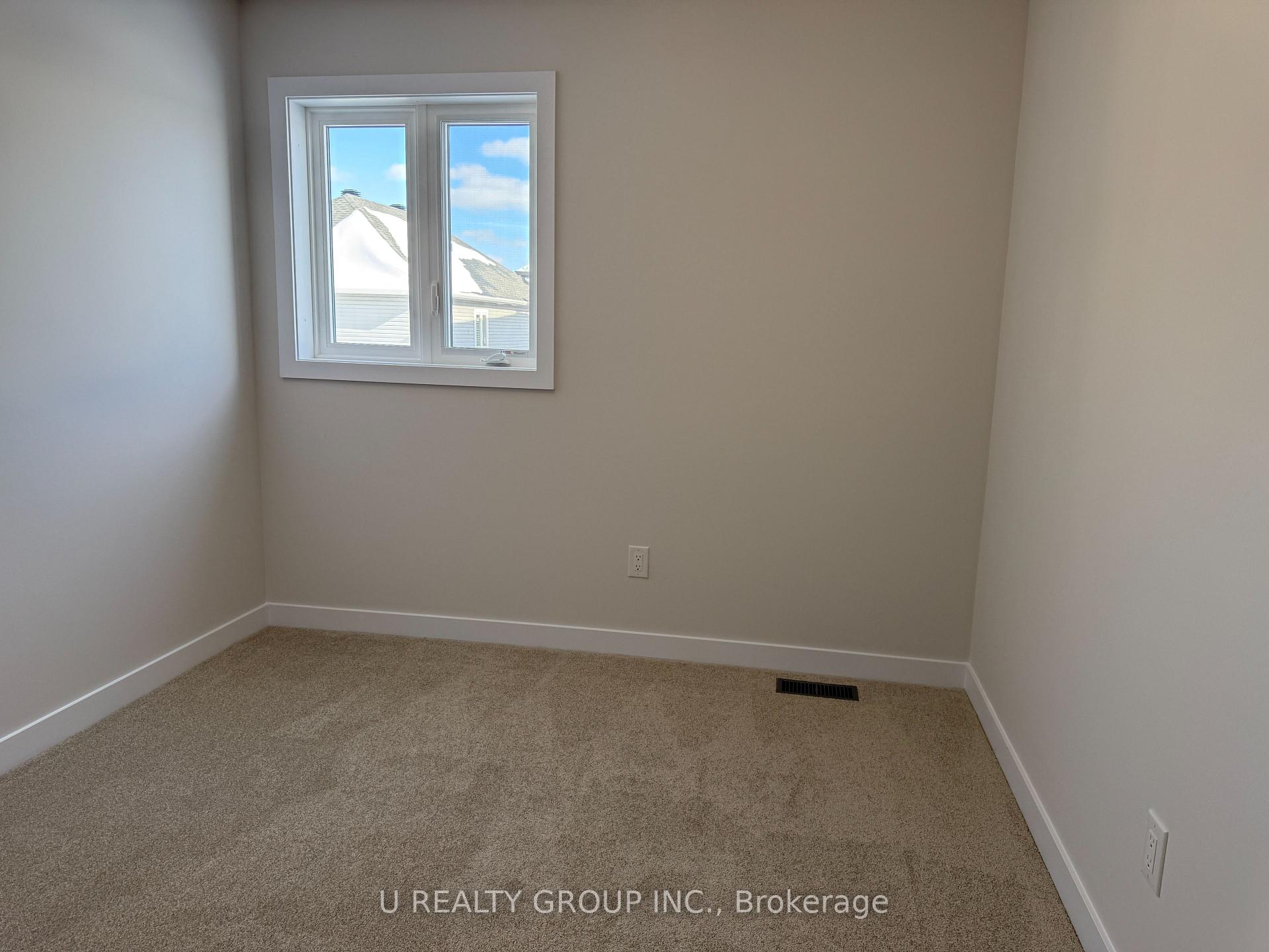 Photo 24 of 210 Ginebik Way, Ottawa, Blossom Park/Kemp Park/Findlay Creek — HOMEH