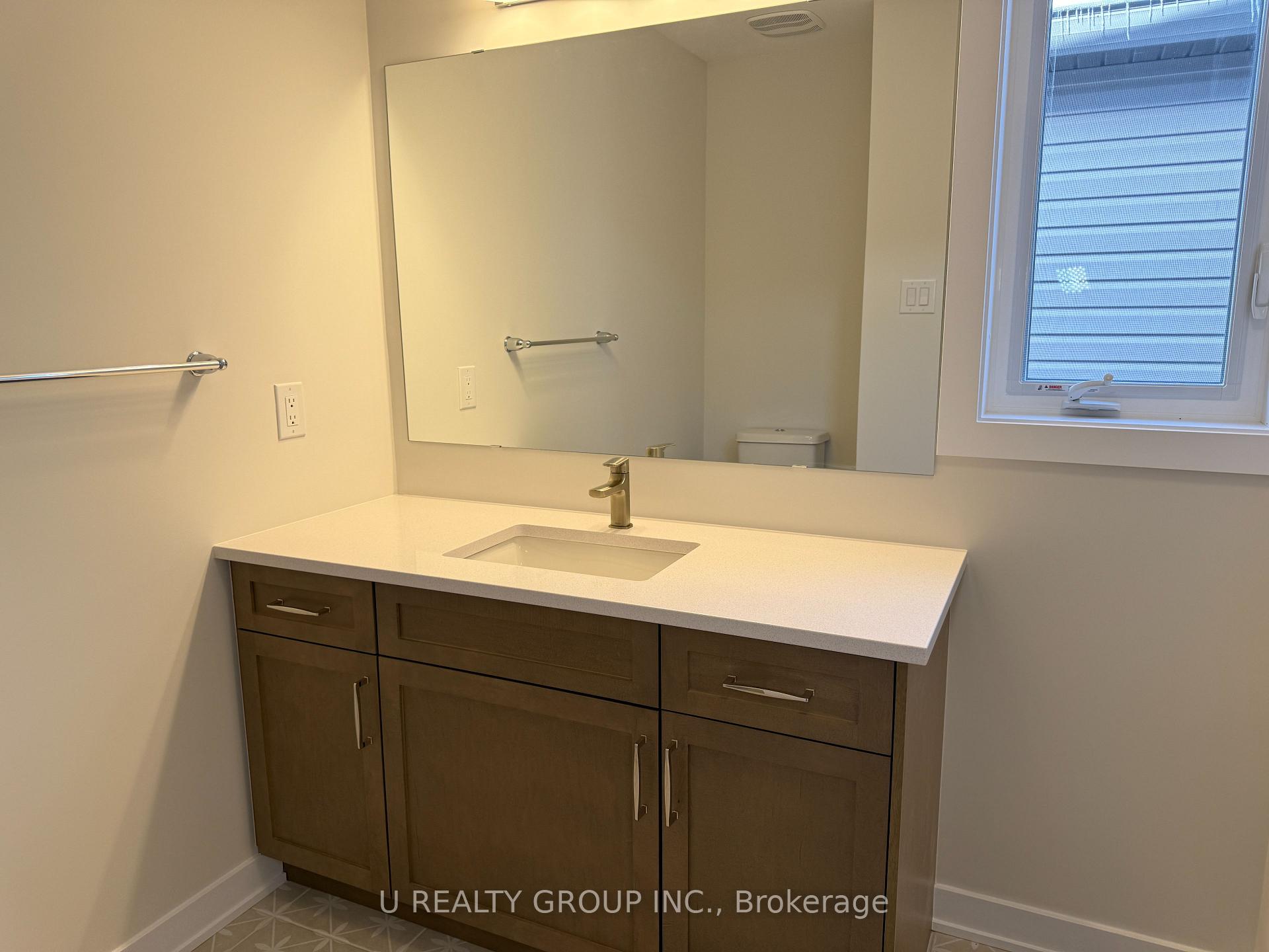 Photo 19 of 210 Ginebik Way, Ottawa, Blossom Park/Kemp Park/Findlay Creek — HOMEH