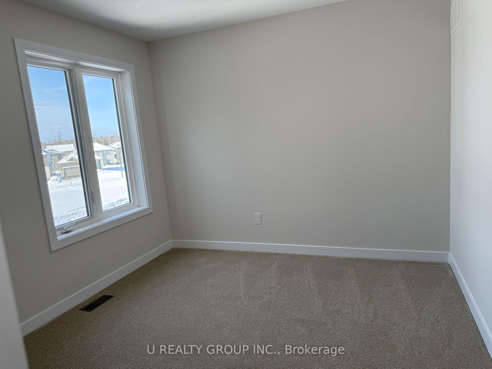 Photo 28 of 210 Ginebik Way, Ottawa, Blossom Park/Kemp Park/Findlay Creek — HOMEH