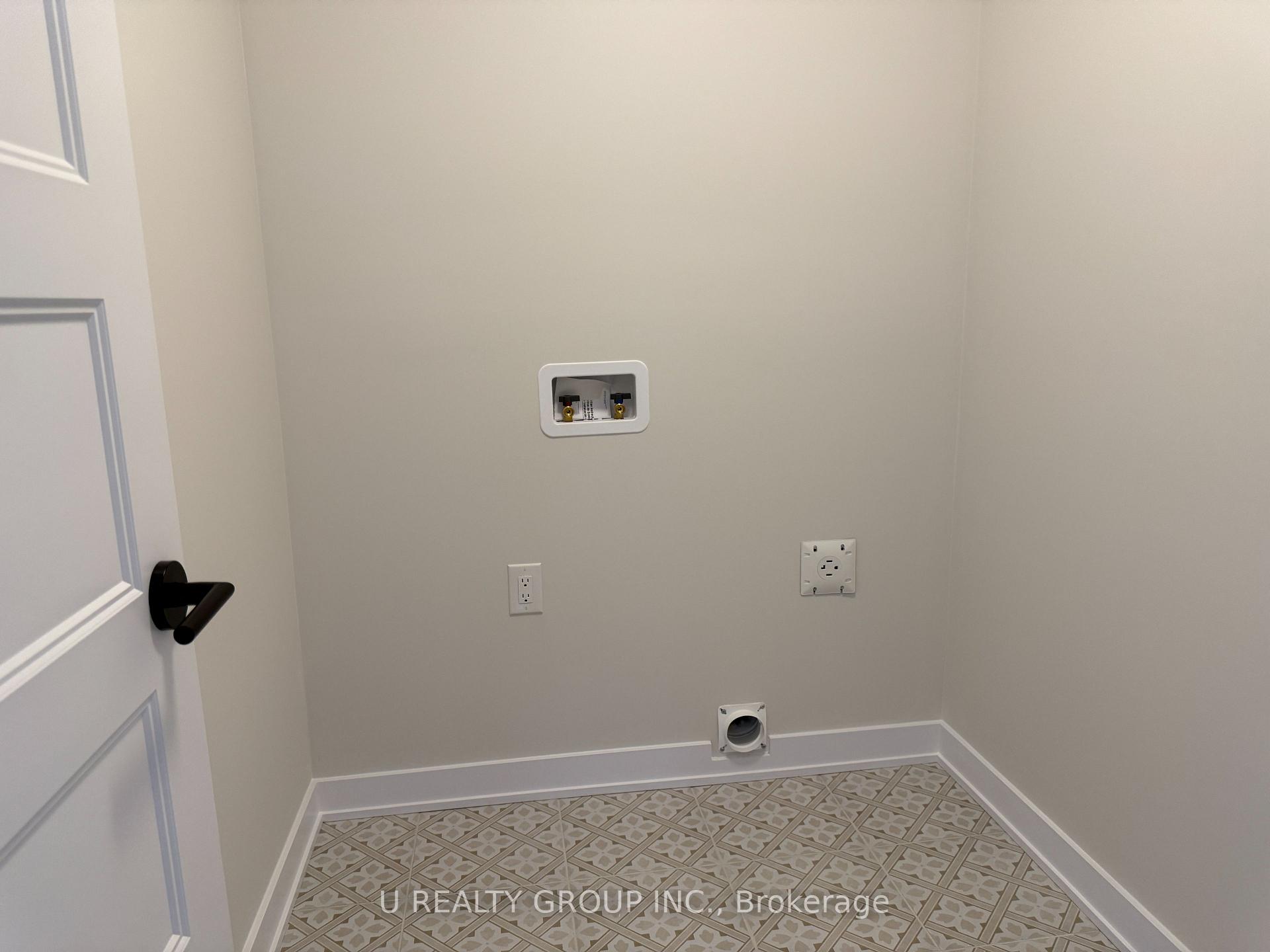 Photo 29 of 210 Ginebik Way, Ottawa, Blossom Park/Kemp Park/Findlay Creek — HOMEH