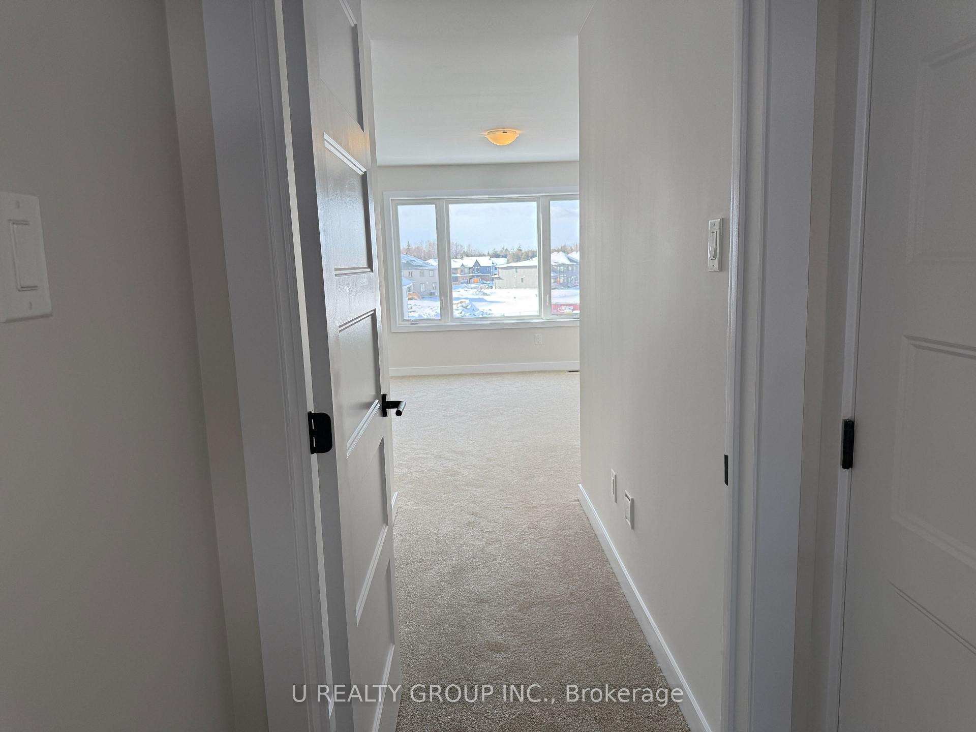 Photo 33 of 210 Ginebik Way, Ottawa, Blossom Park/Kemp Park/Findlay Creek — HOMEH