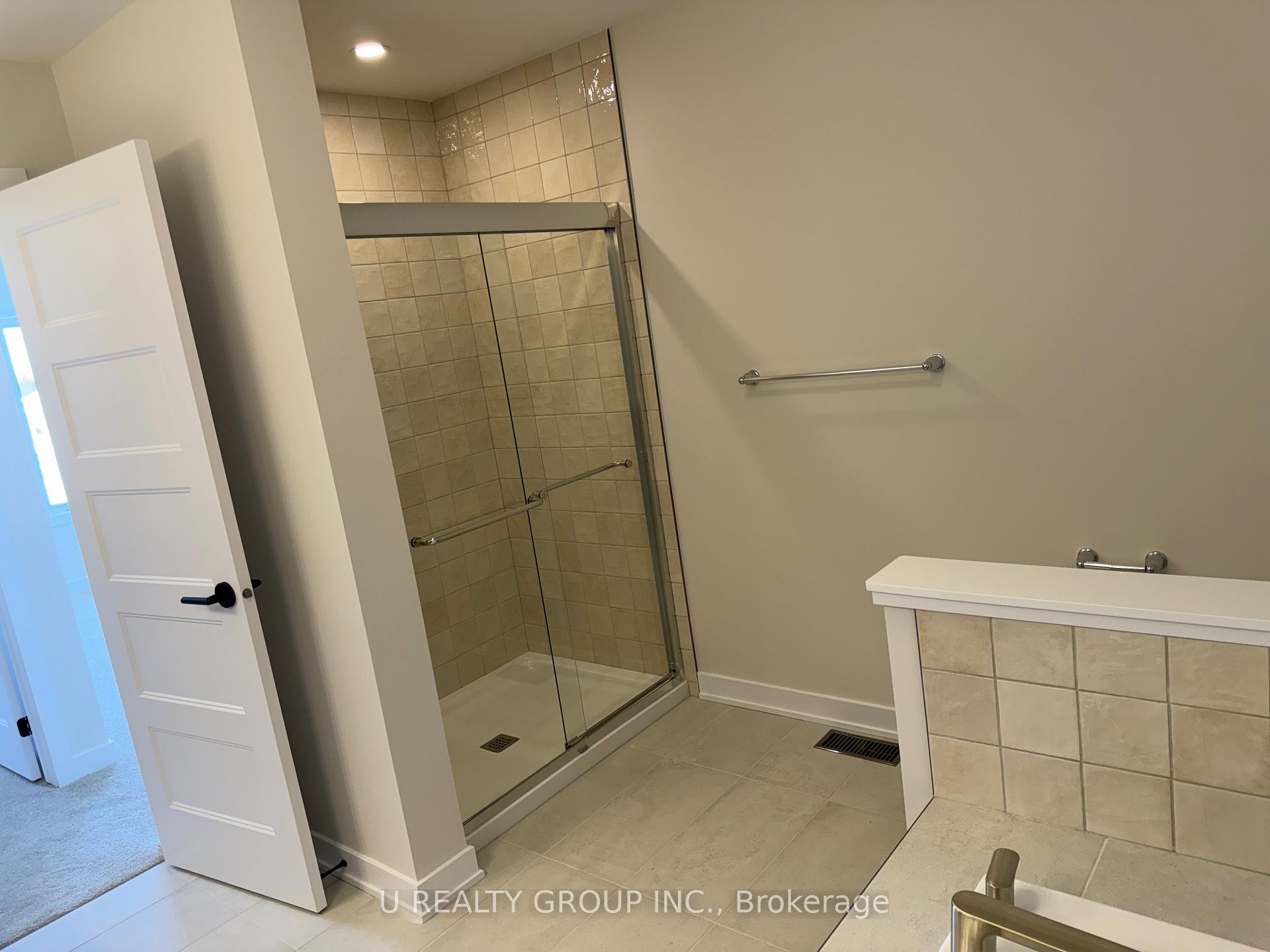 Photo 36 of 210 Ginebik Way, Ottawa, Blossom Park/Kemp Park/Findlay Creek — HOMEH
