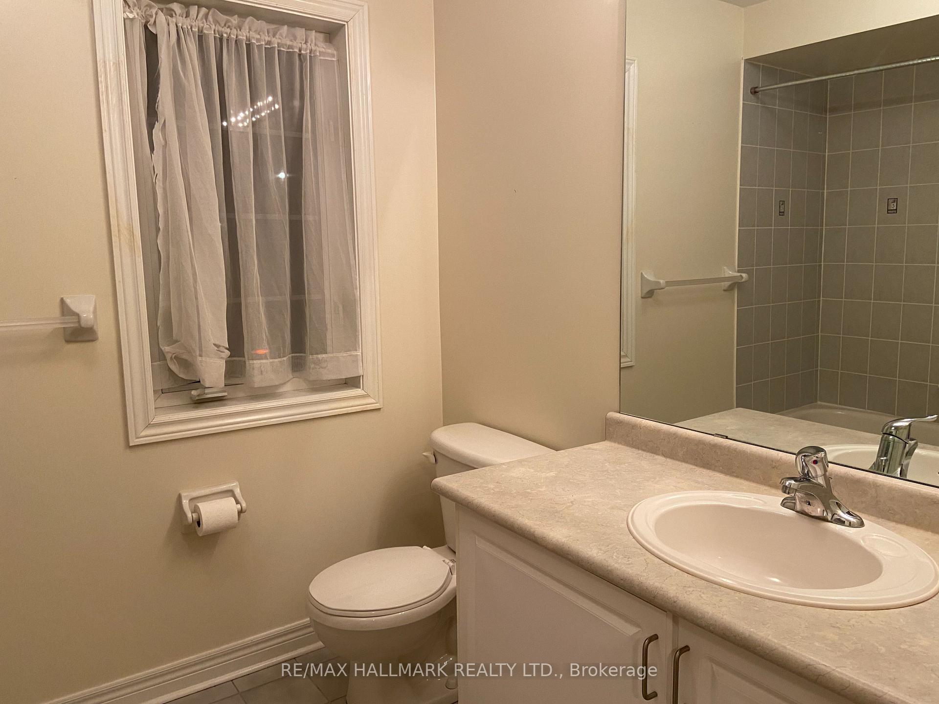 Photo 5 of 56 Destino Crescent, Vaughan, Vellore Village — HOMEH