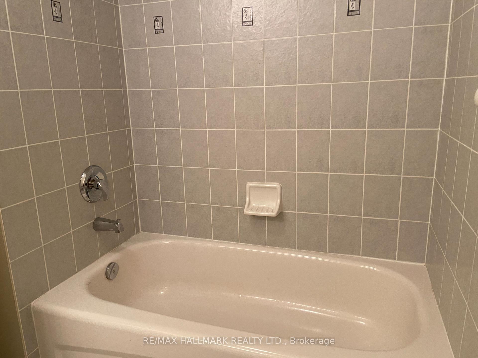 Photo 6 of 56 Destino Crescent, Vaughan, Vellore Village — HOMEH
