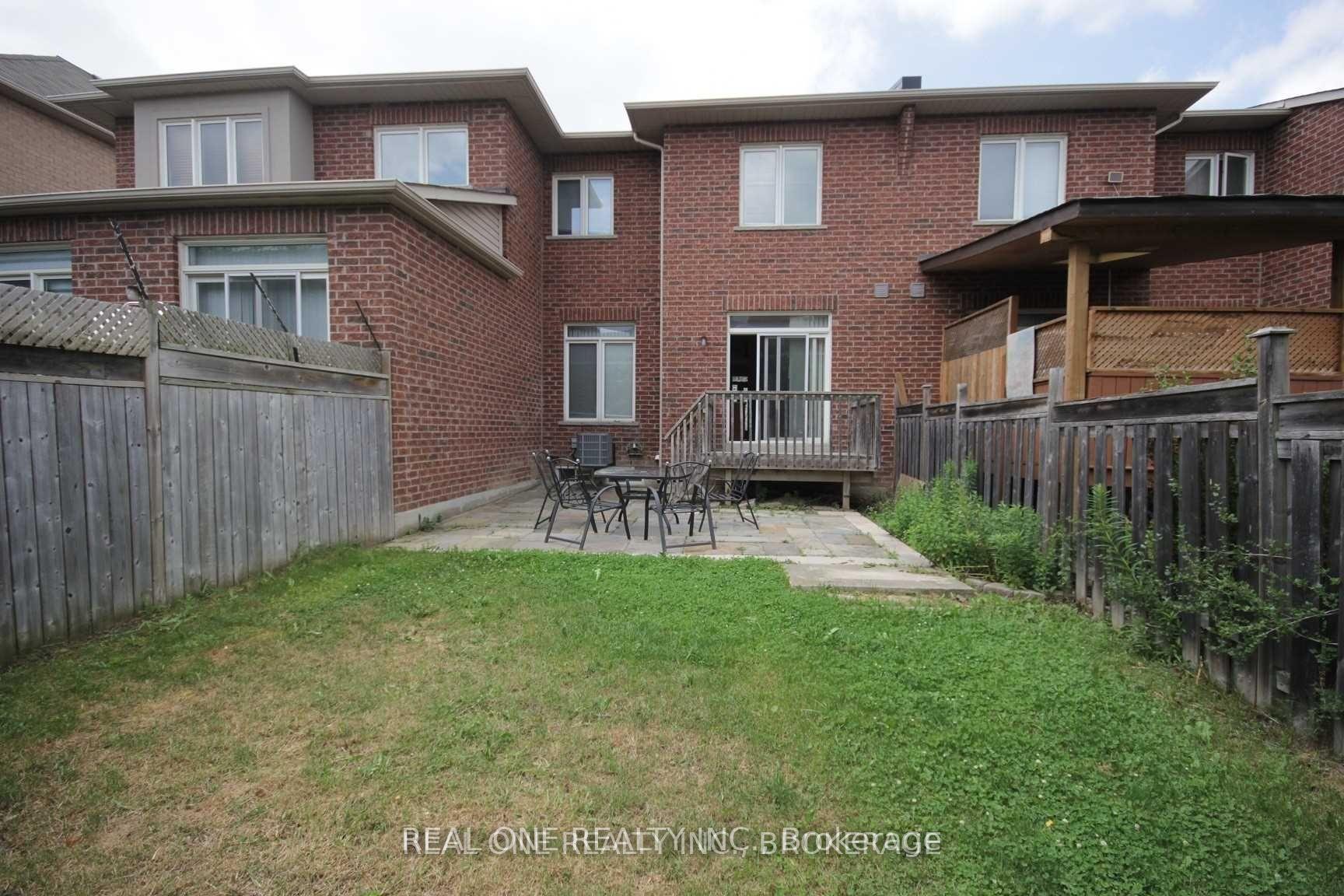 Photo 29 of 116 Mistywood Crescent, Vaughan, Patterson — HOMEH