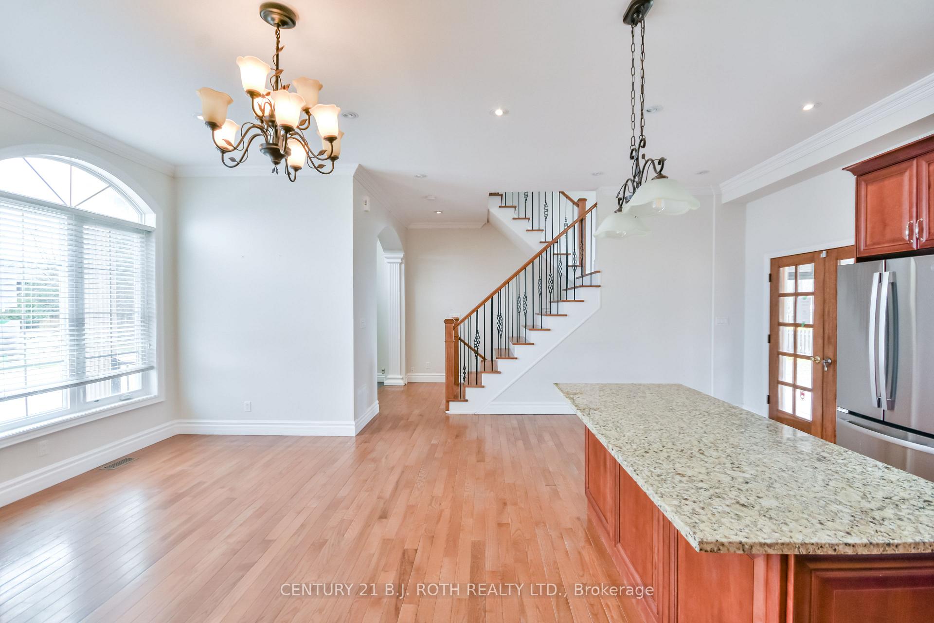 Photo 12 of 16 Gray Lane, Barrie, South Shore — HOMEH