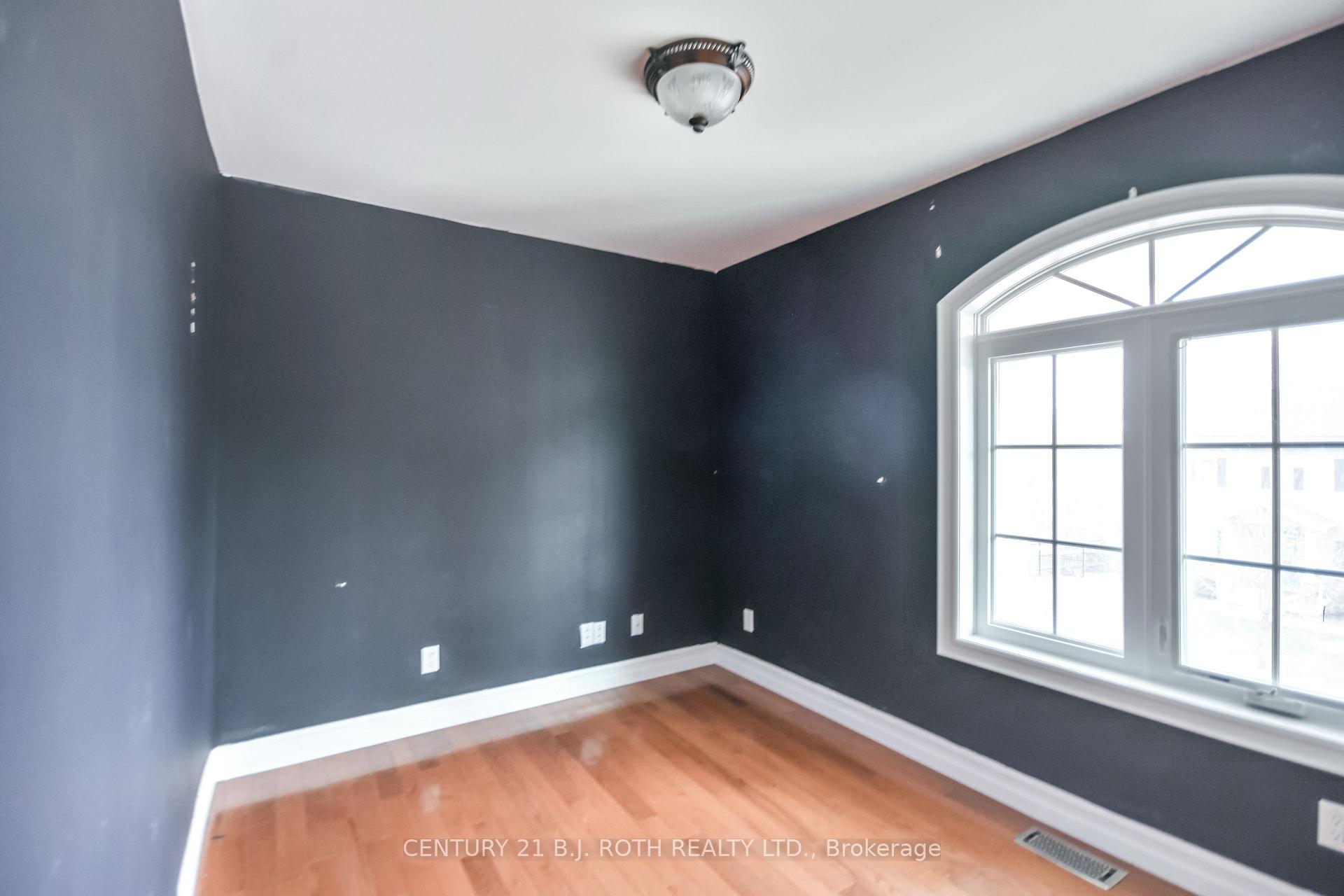 Photo 19 of 16 Gray Lane, Barrie, South Shore — HOMEH