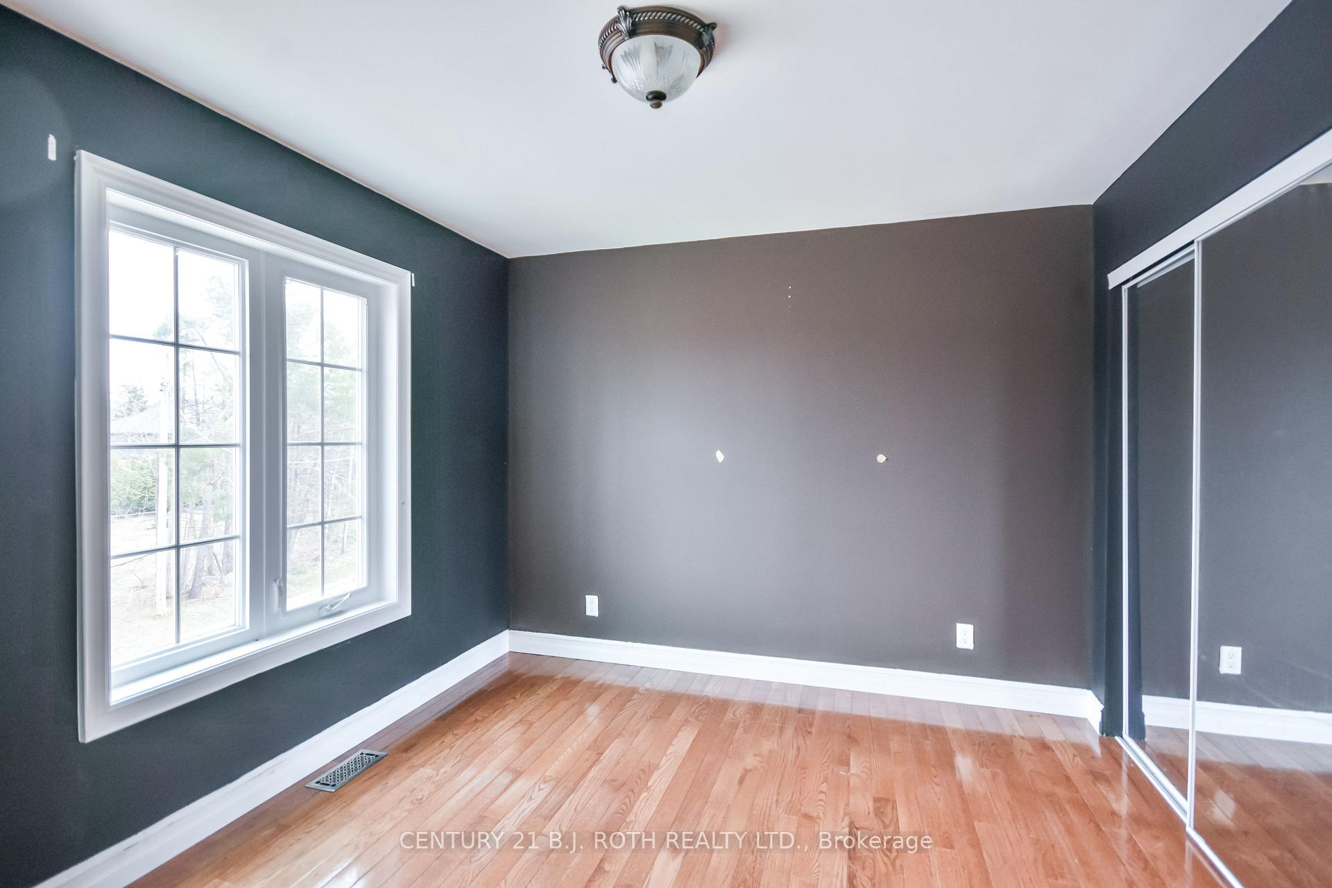 Photo 21 of 16 Gray Lane, Barrie, South Shore — HOMEH