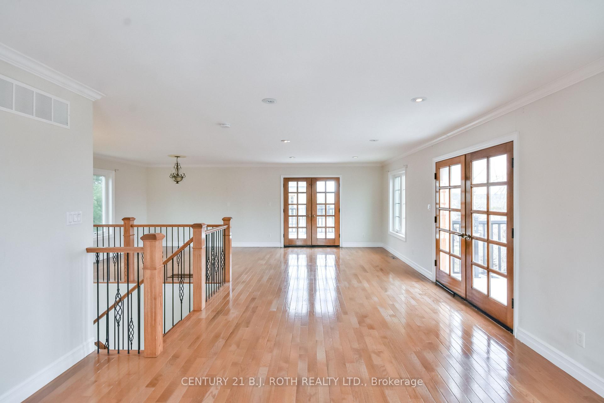 Photo 32 of 16 Gray Lane, Barrie, South Shore — HOMEH