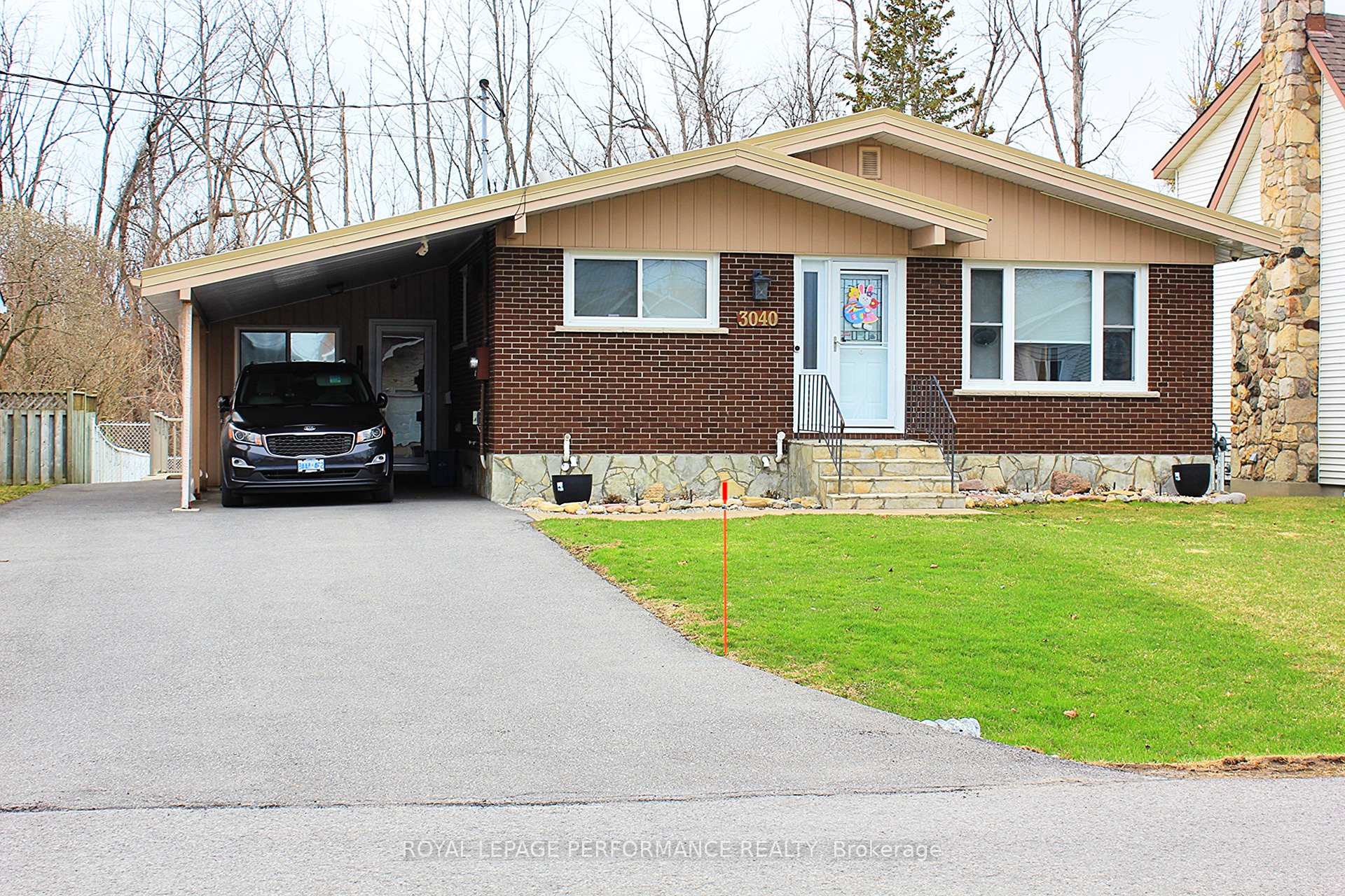 Photo 1 of 3040 Johnston Avenue, Cornwall — HOMEH