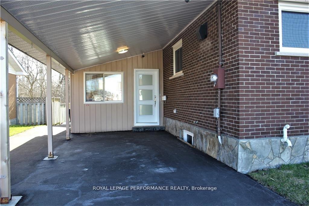 Photo 3 of 3040 Johnston Avenue, Cornwall — HOMEH