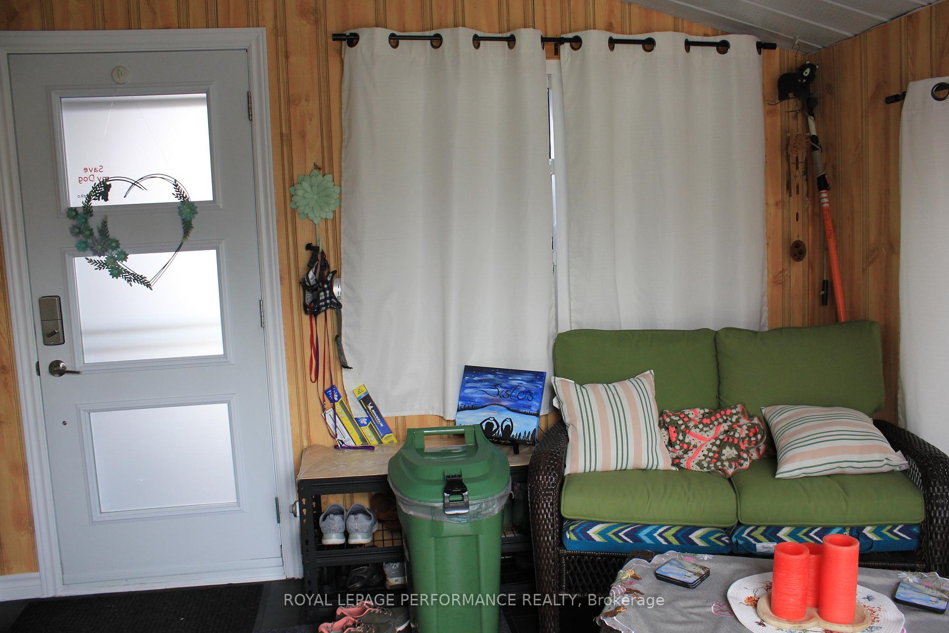 Photo 4 of 3040 Johnston Avenue, Cornwall — HOMEH
