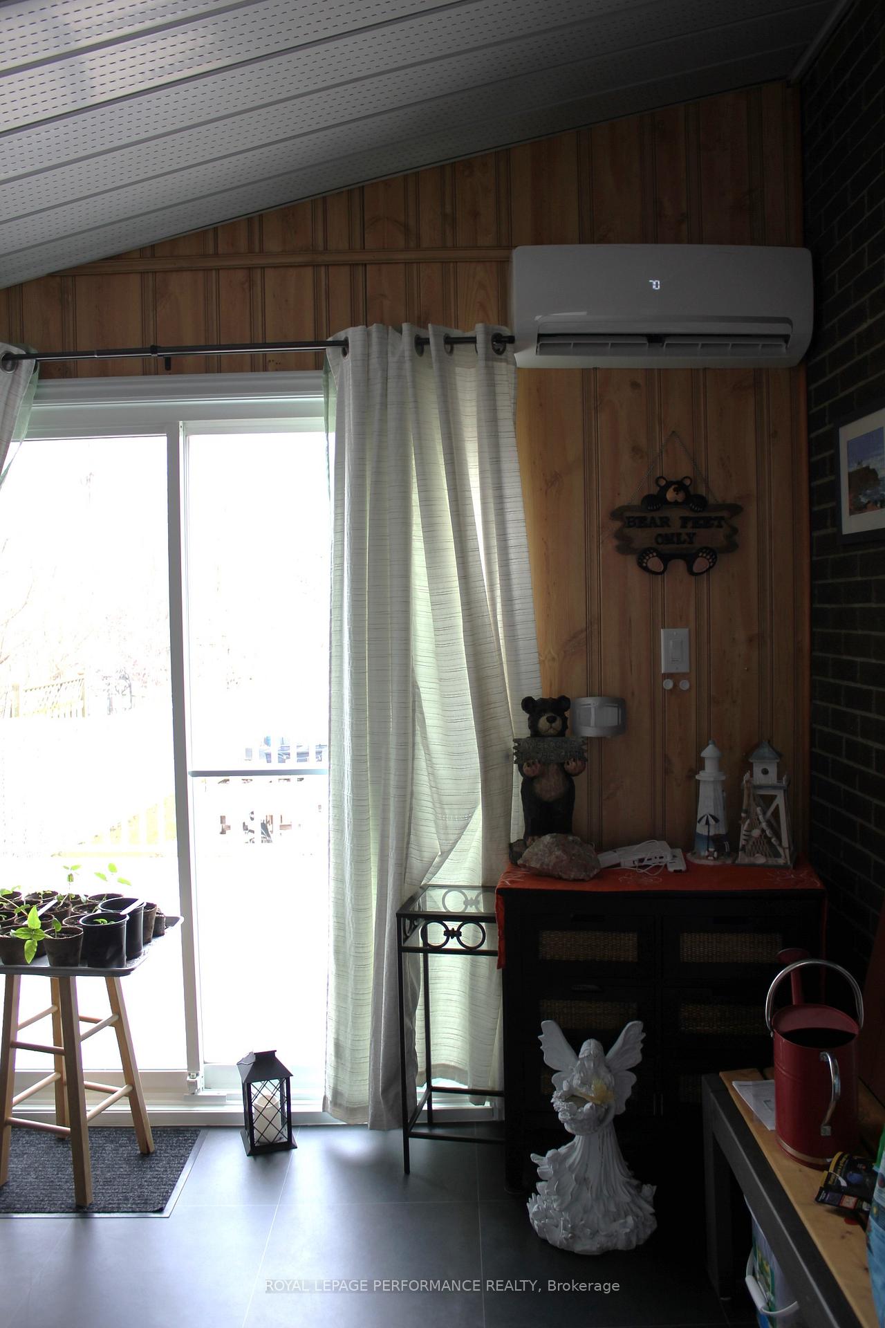 Photo 7 of 3040 Johnston Avenue, Cornwall — HOMEH